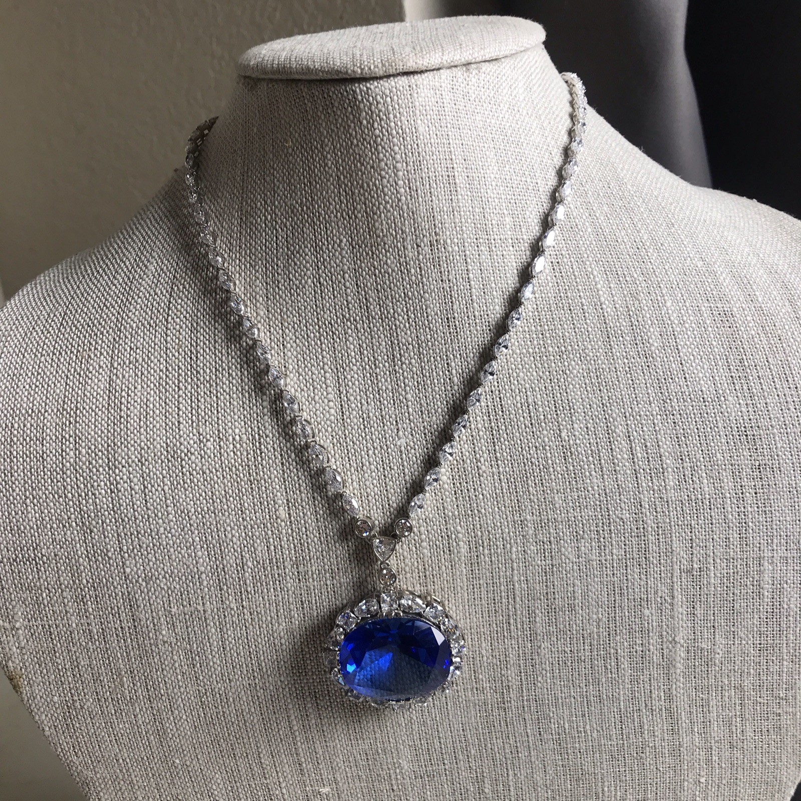 Vintage Charles Winston Smithsonian Hope Diamond Replica Necklace Box Set 18