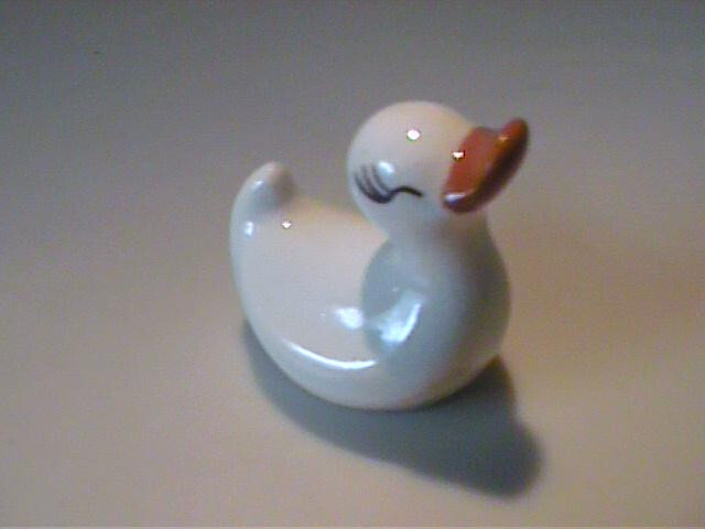 VINTAGE 1949 MINIATURE HAGEN RENAKER SWIMMING WHITE DUCKLING