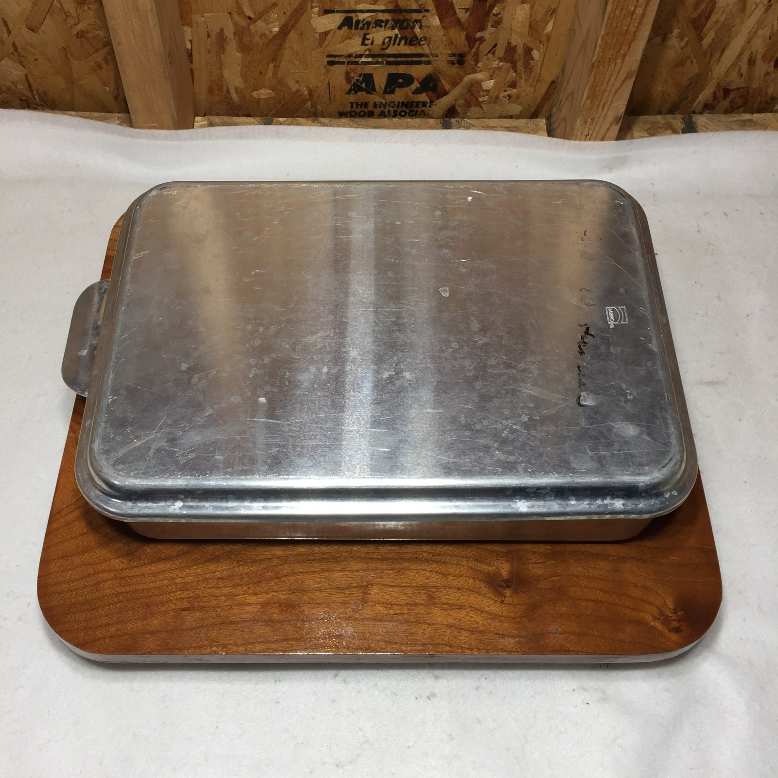 VTG Mirro Aluminum Cake or Brownie Baking Pan Snap-On Lid
