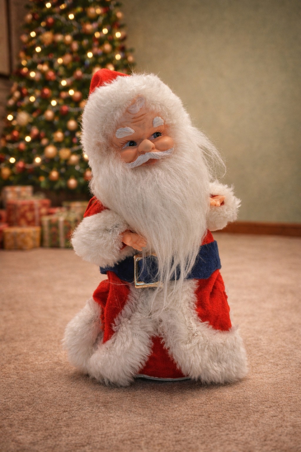 Vintage Musical Dancing Santa Claus Japan Christmas Figurine Wind Up Moving