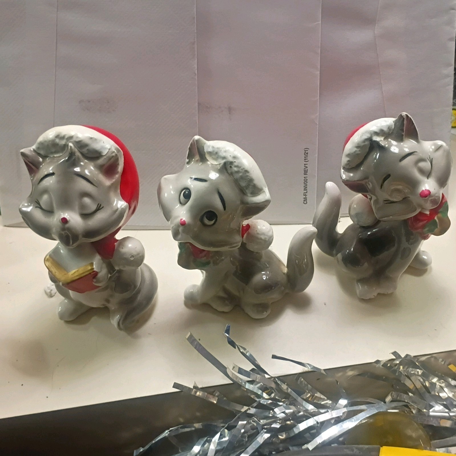 Vintage Lefton Style Ceramic Christmas Caroling Cats Figurines Japan Set of 3