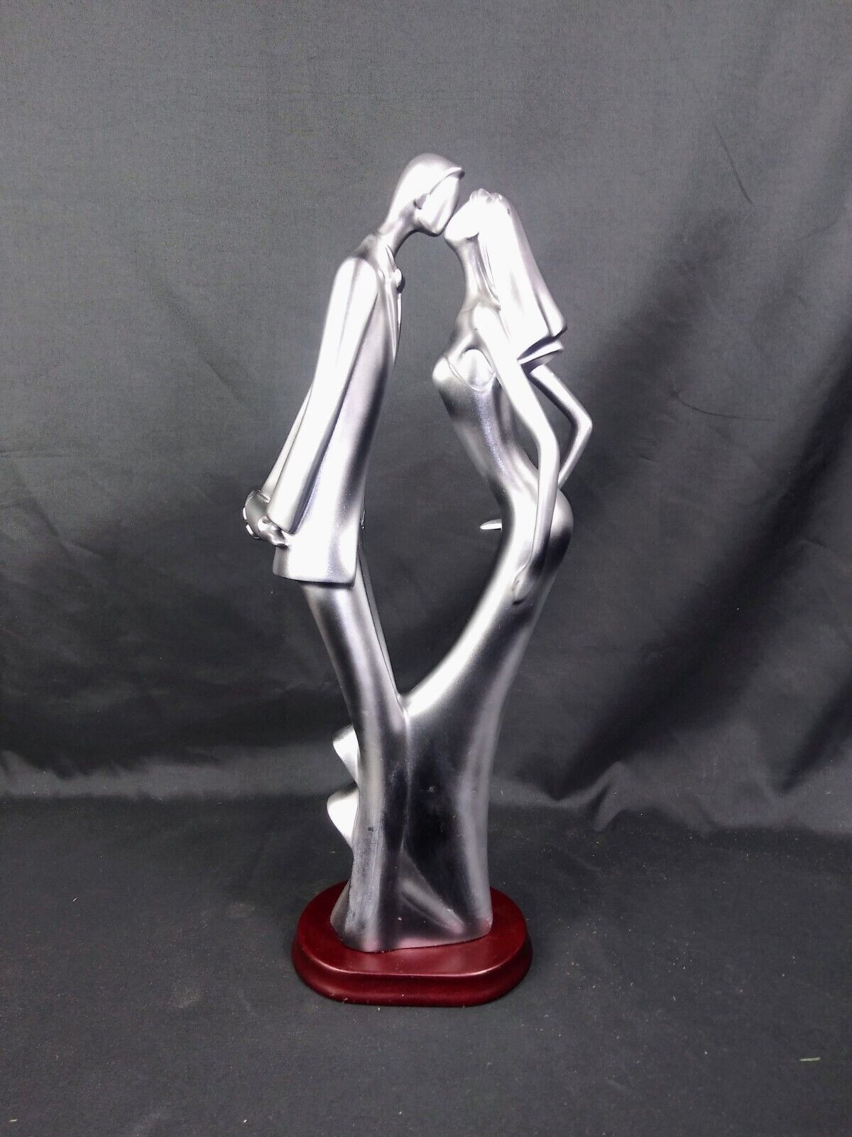 Vintage Kissing Couple Figurine Silver Art Deco Style 15.5\
