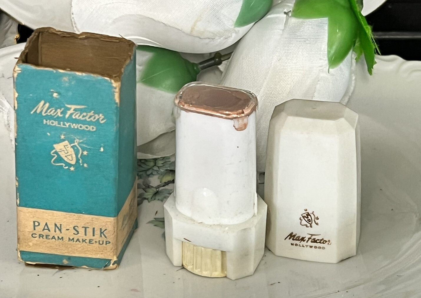 VINTAGE MAX FACTOR HOLLYWOOD PAN-STIK   CREAM MAKE UP NEW  DEEP OLIVE