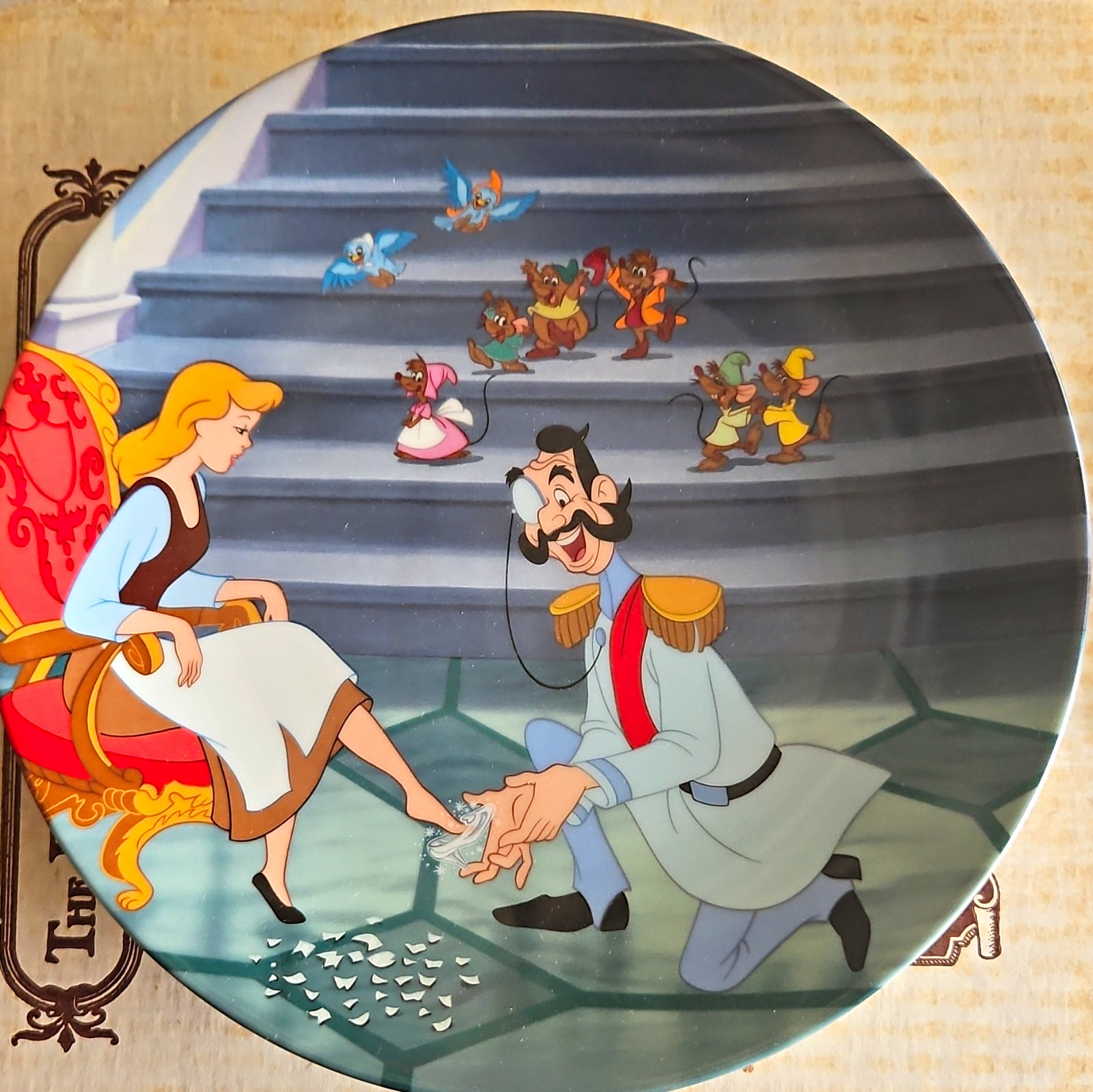 Edwin M. Knowles Disney Cinderella “If the Shoe Fits” Collector Plate 1990