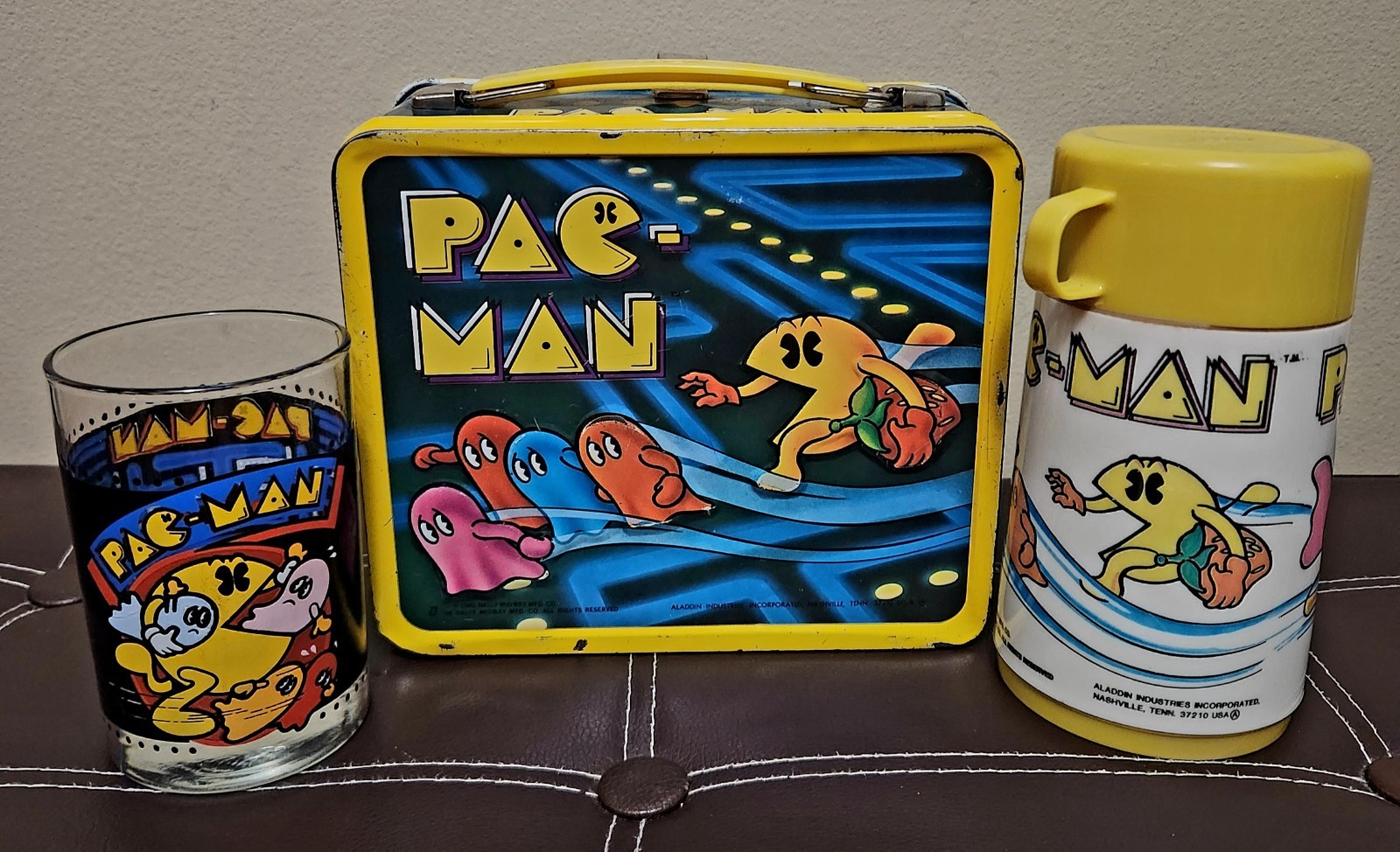 VINTAGE PAC-MAN METAL LUNCHBOX WITH THERMOS 1980 