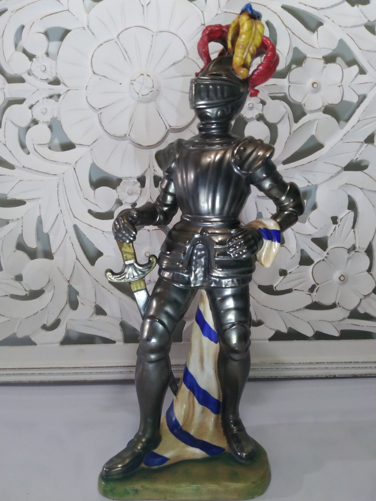 Vintage Ugo Zaccagnini Ceramic Knight Figure Italian Soldier Armor Sculpture 24 Vintage Ugo Zaccagnini Ceramic Knight Figure Italian Soldier Armor Sculpture 24