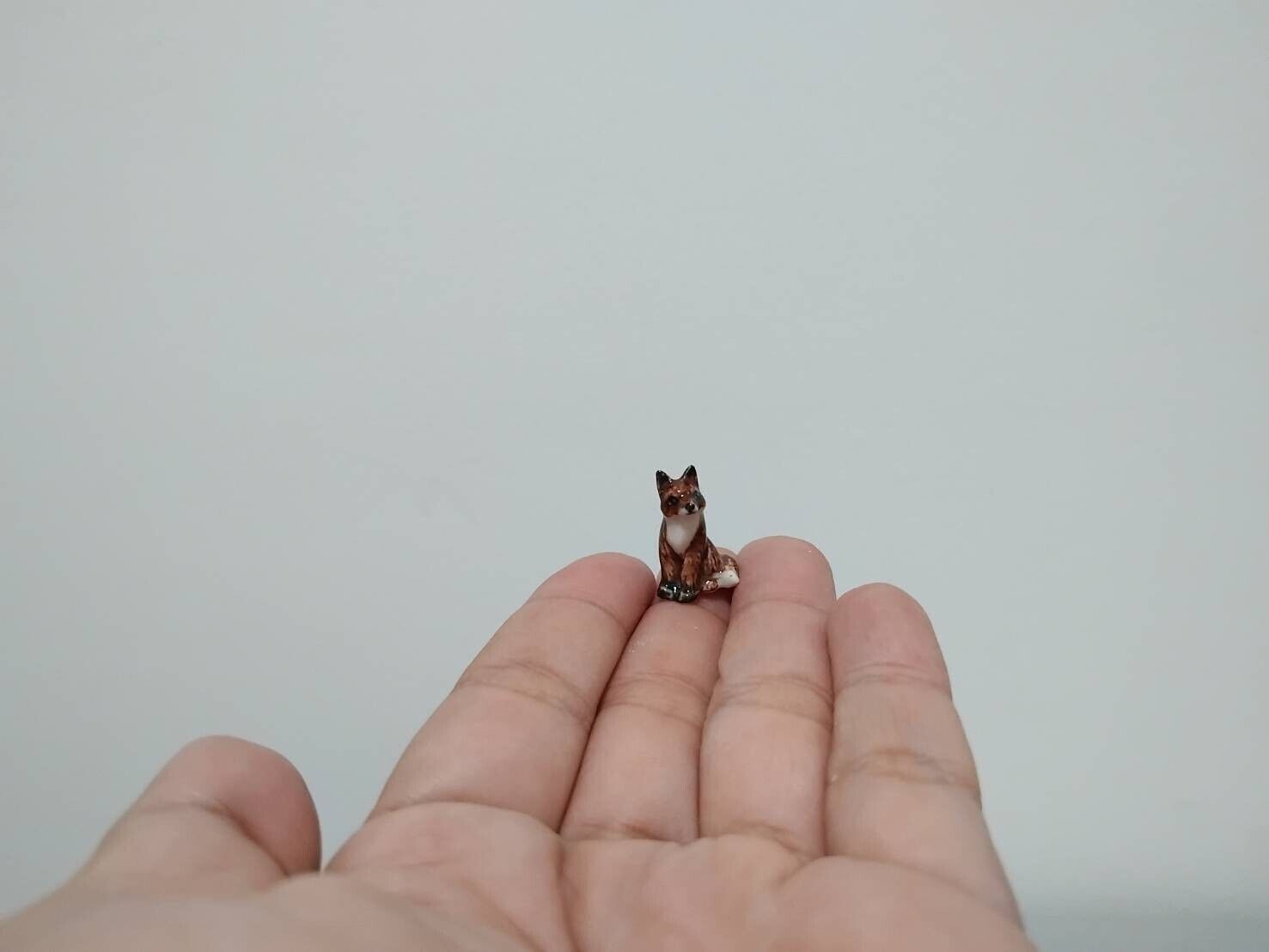 Dolls House Miniature Ceramic Fox Figurine Hand-Painted