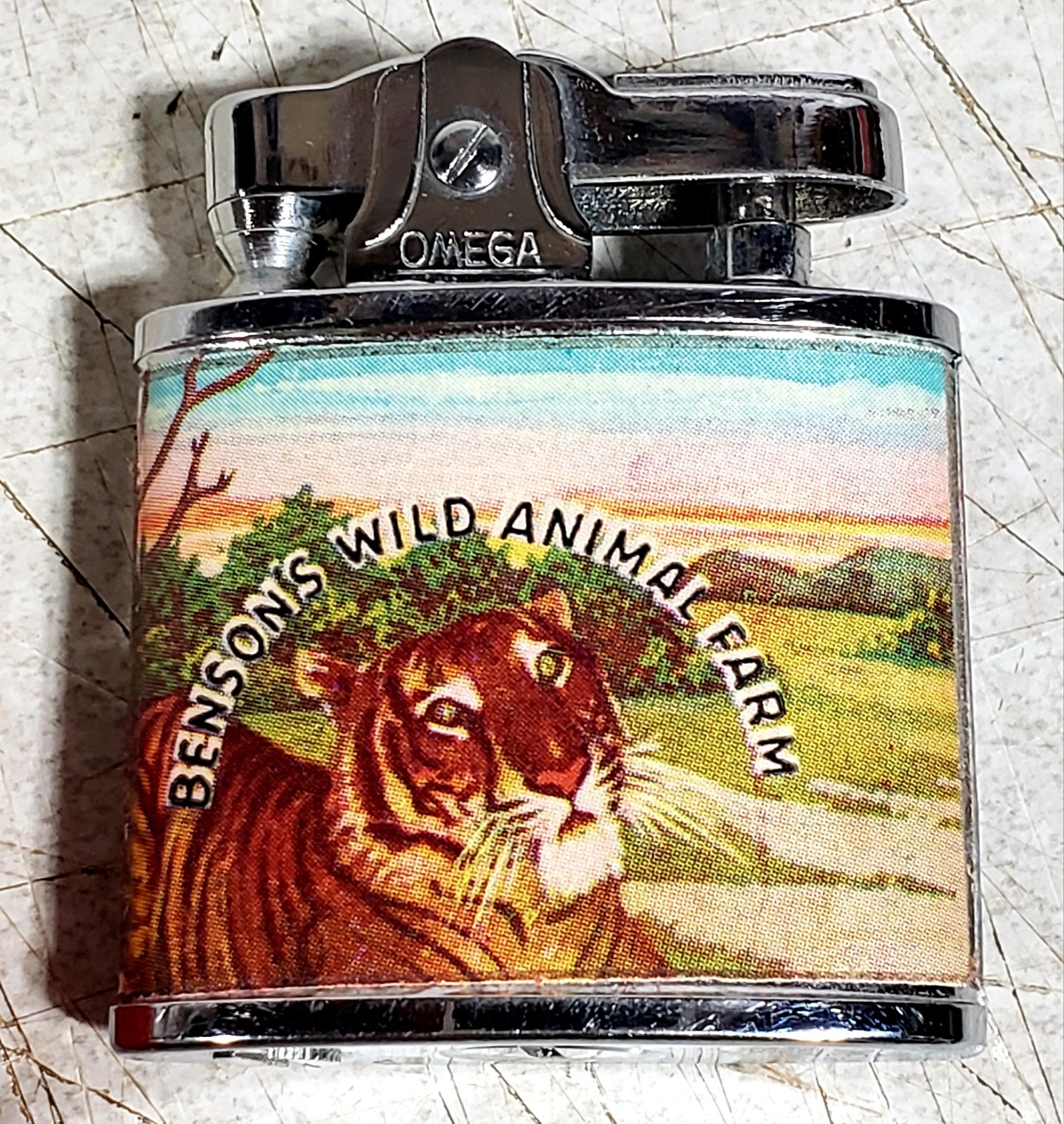 VINTAGE OMEGA LIGHTER BENSON\'S WILD ANIMAL FARM ADVERTISEMENT, NOS IN ORIG BOX