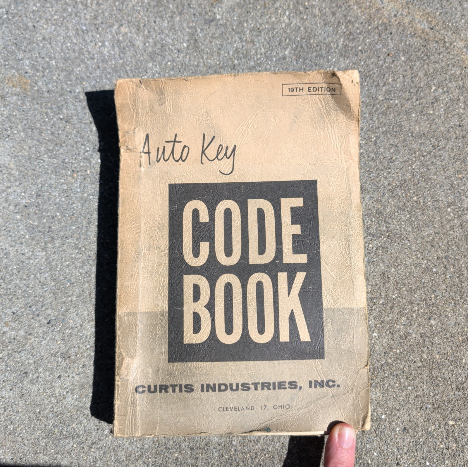 Curtis Auto Key Code Book Vehicles Locksmith Equipment 19th Edition Vintage