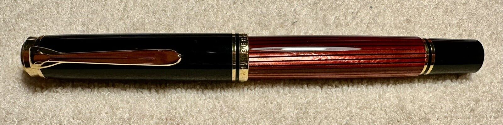 Pelikan Souverän M800 Fountain Pen - Black-Red 18k OM Nib