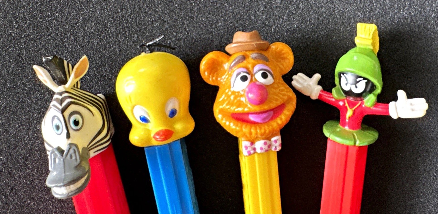 Warner Brothers PEZ Dispenser Lot of 4: Tweety, Marvin Martian, Zebra, Fozzie