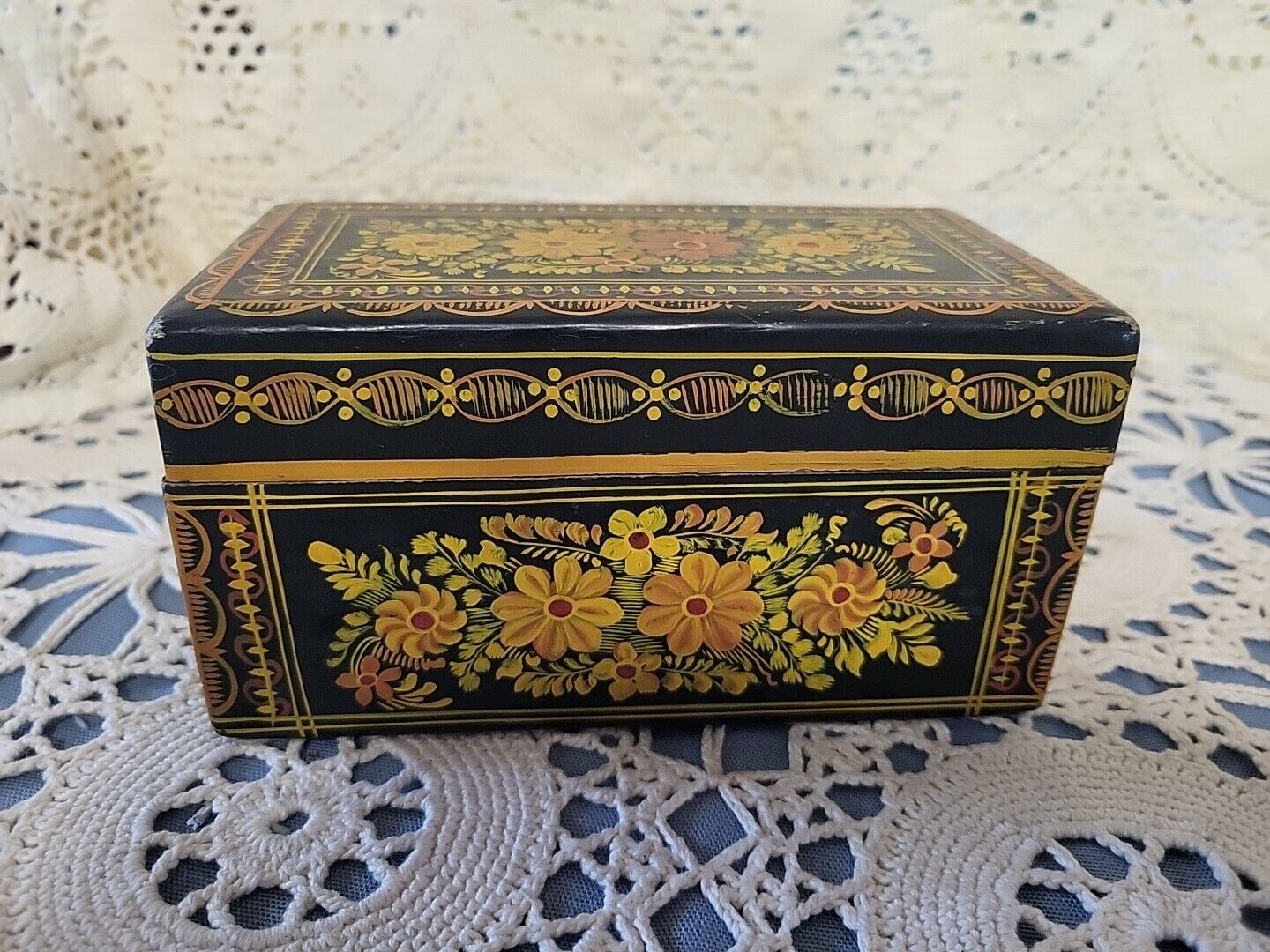 Black Laquer Hand Painted RUSSIAN decorative Box