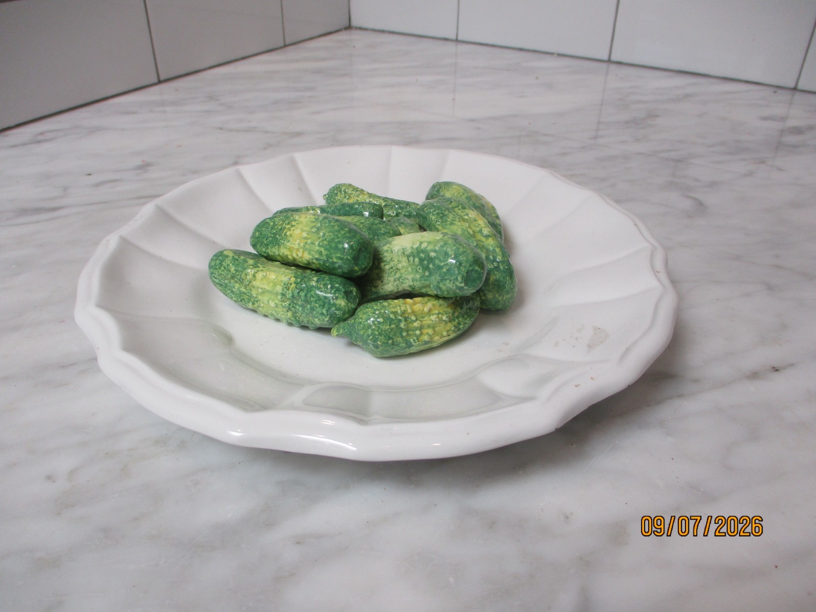 Vtg. Bouwerie Porcelain CUCUMBERS Trompe L'oeil -3 D Scalloped Edge Plate RARE Vtg. Bouwerie Porcelain CUCUMBERS Trompe L'oeil -3 D Scalloped Edge Plate RARE