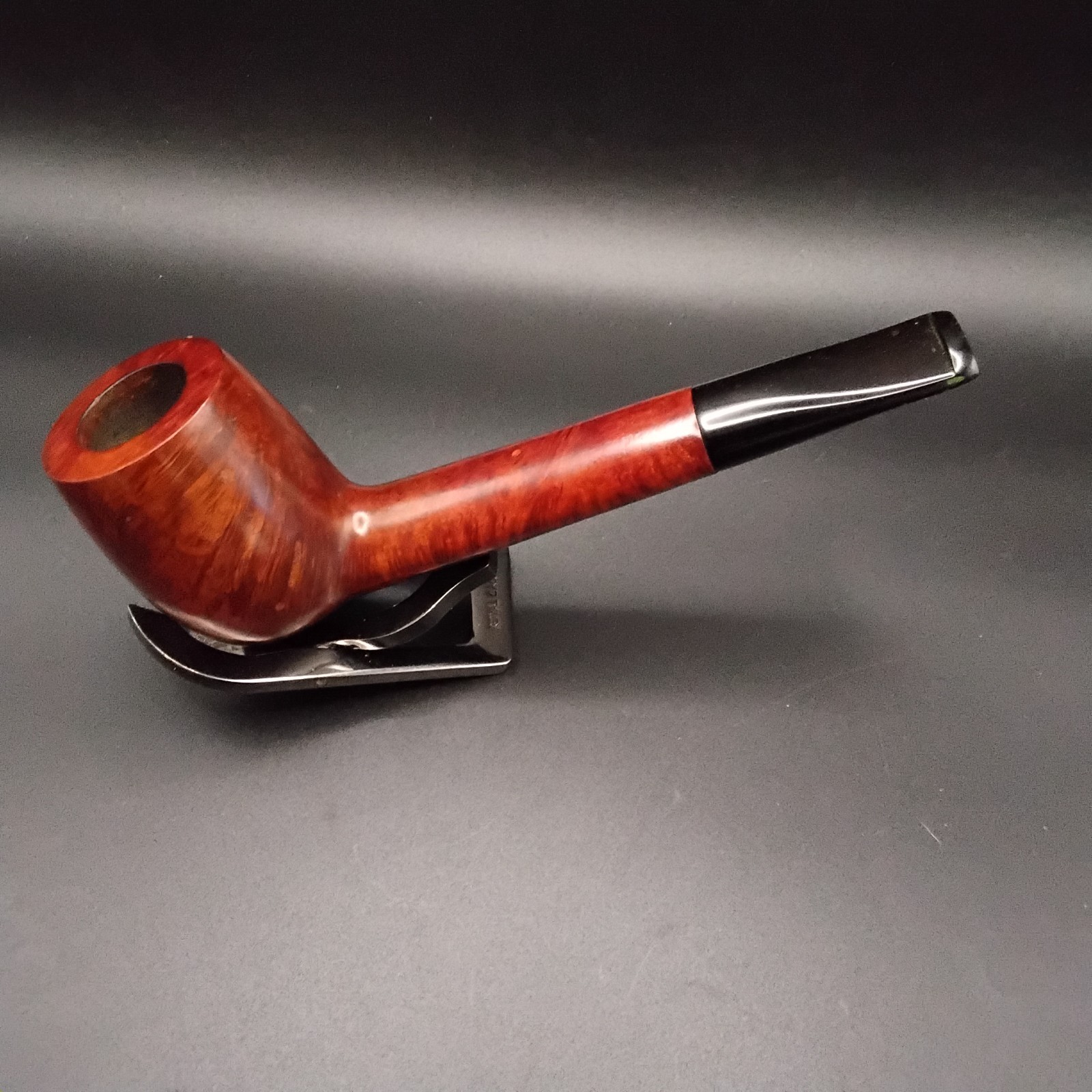 Professionally restored unbranded (Charatans Make reject?) tobacco pipe Professionally restored unbranded (Charatans Make reject?) tobacco pipe