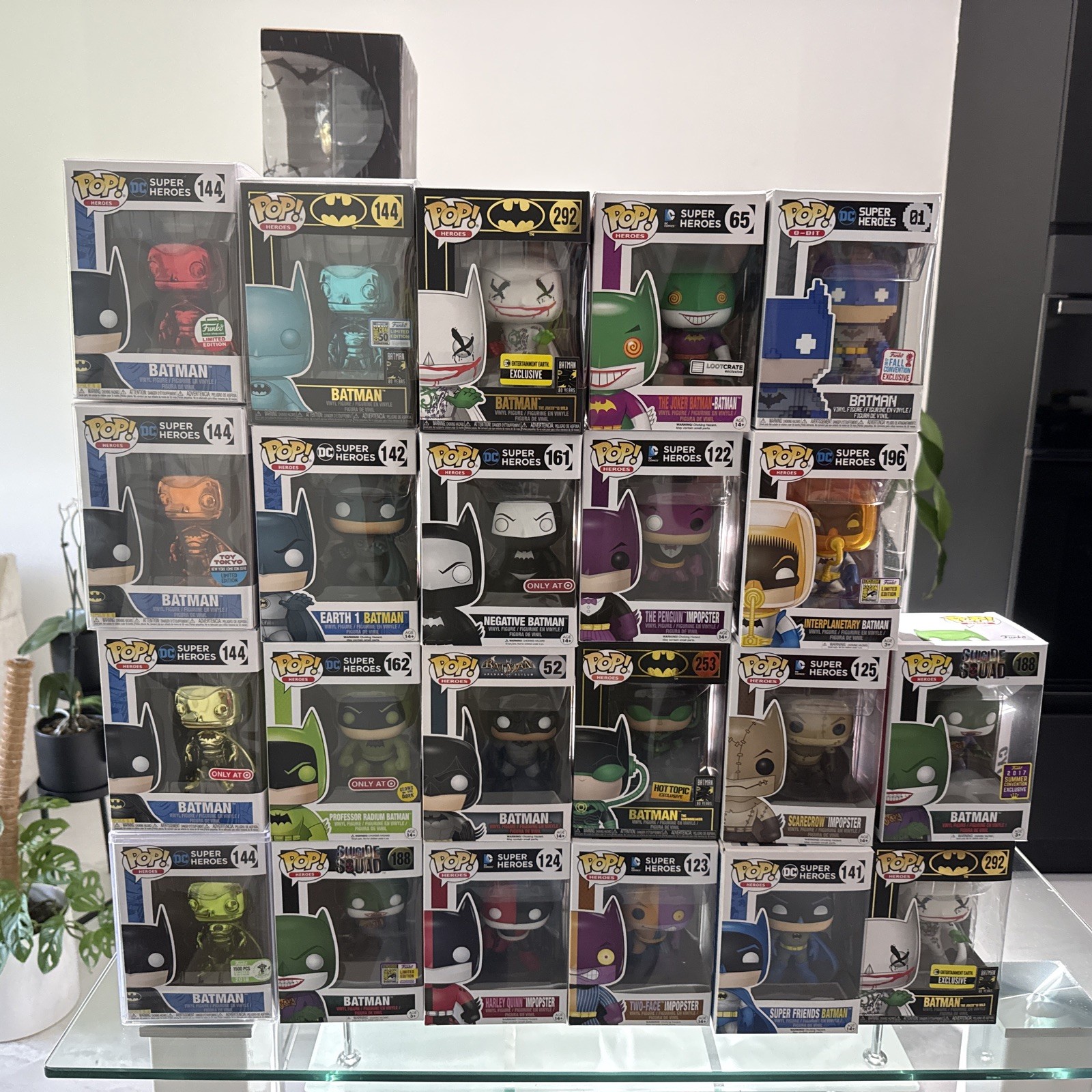lot 21 Funko Pop Batman 