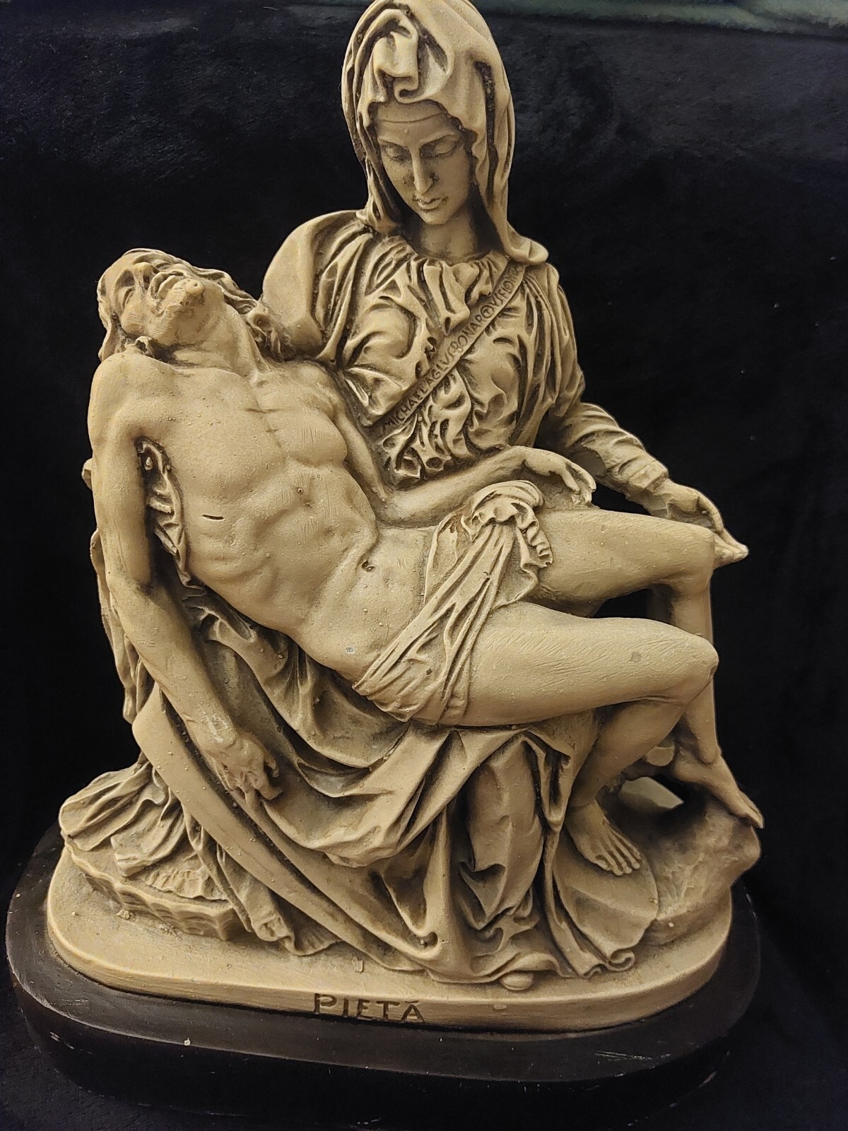 Pieta Marwal Industries Statue Sculpture Mary Jesus Polyresin 15\