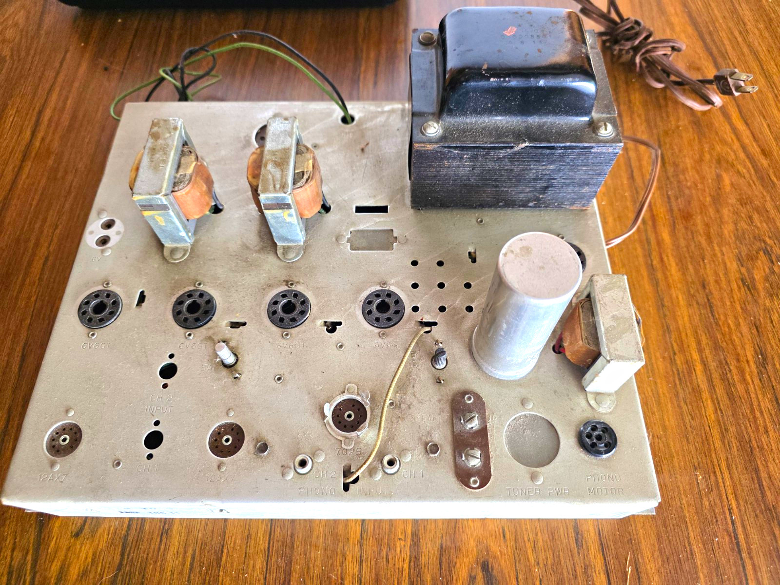 Magnavox 185-11 Stereo Tube Amp Magnavox 185-11 Stereo Tube Amp