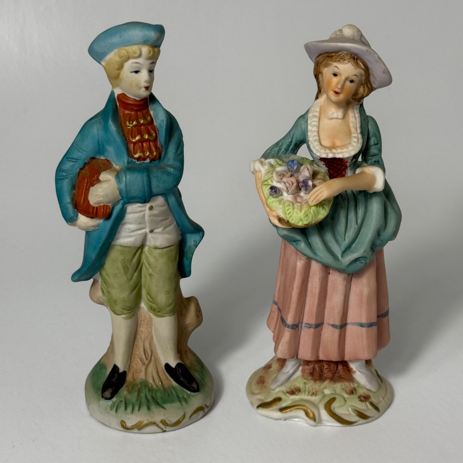 Vintage Porcelain Couple Figurine Set Man and Woman Colonial Style Statues Vintage Porcelain Couple Figurine Set Man and Woman Colonial Style Statues
