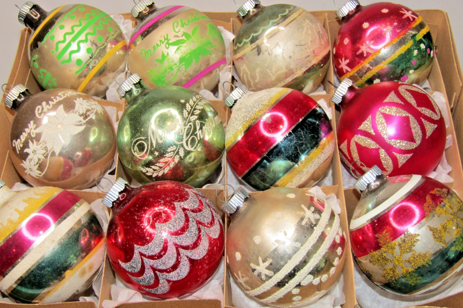 Lot VTG Glass Stencil Pictured MERRY Mica SNOWFLAKE BALL Christmas Ornament USA