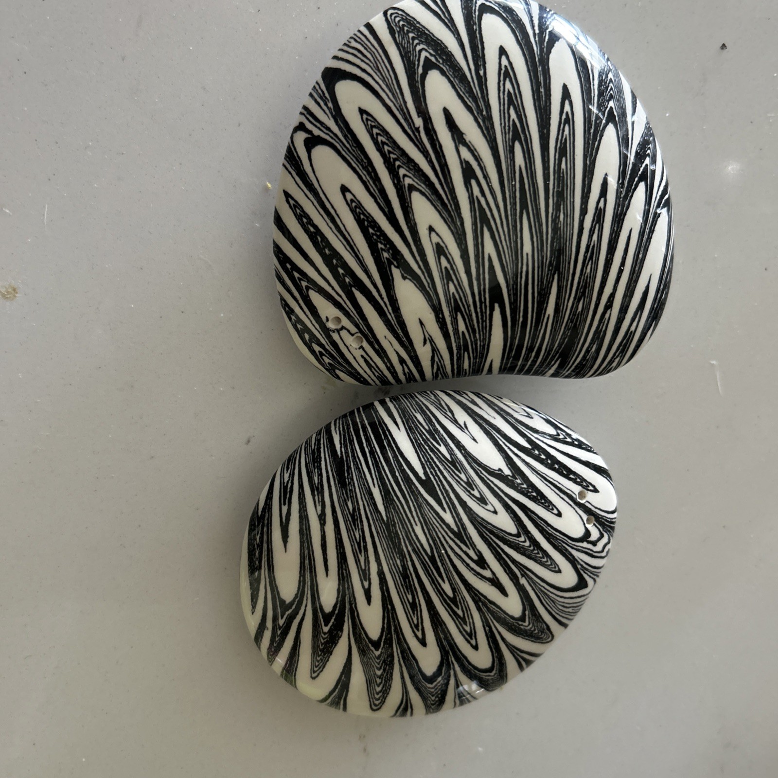Rare Beth Forer Nerikomi Black/White Porcelain Salt and Pepper Shakers 1980s