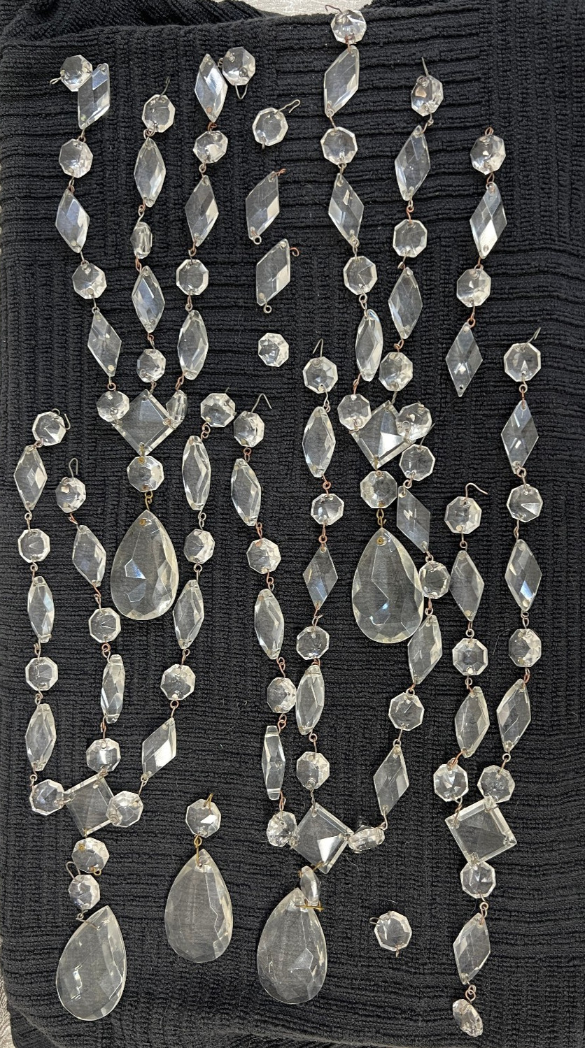 VTG Lot 100+ Asstd Clear Crystal Glass Teardrop Diamond & More Chandelier Prisms