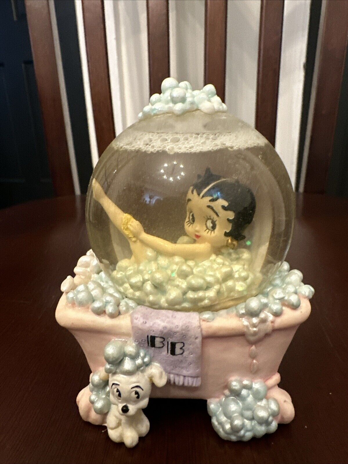 Vintage 1999 Betty Boop and pudgy the pup Bubble bath glass snow globe