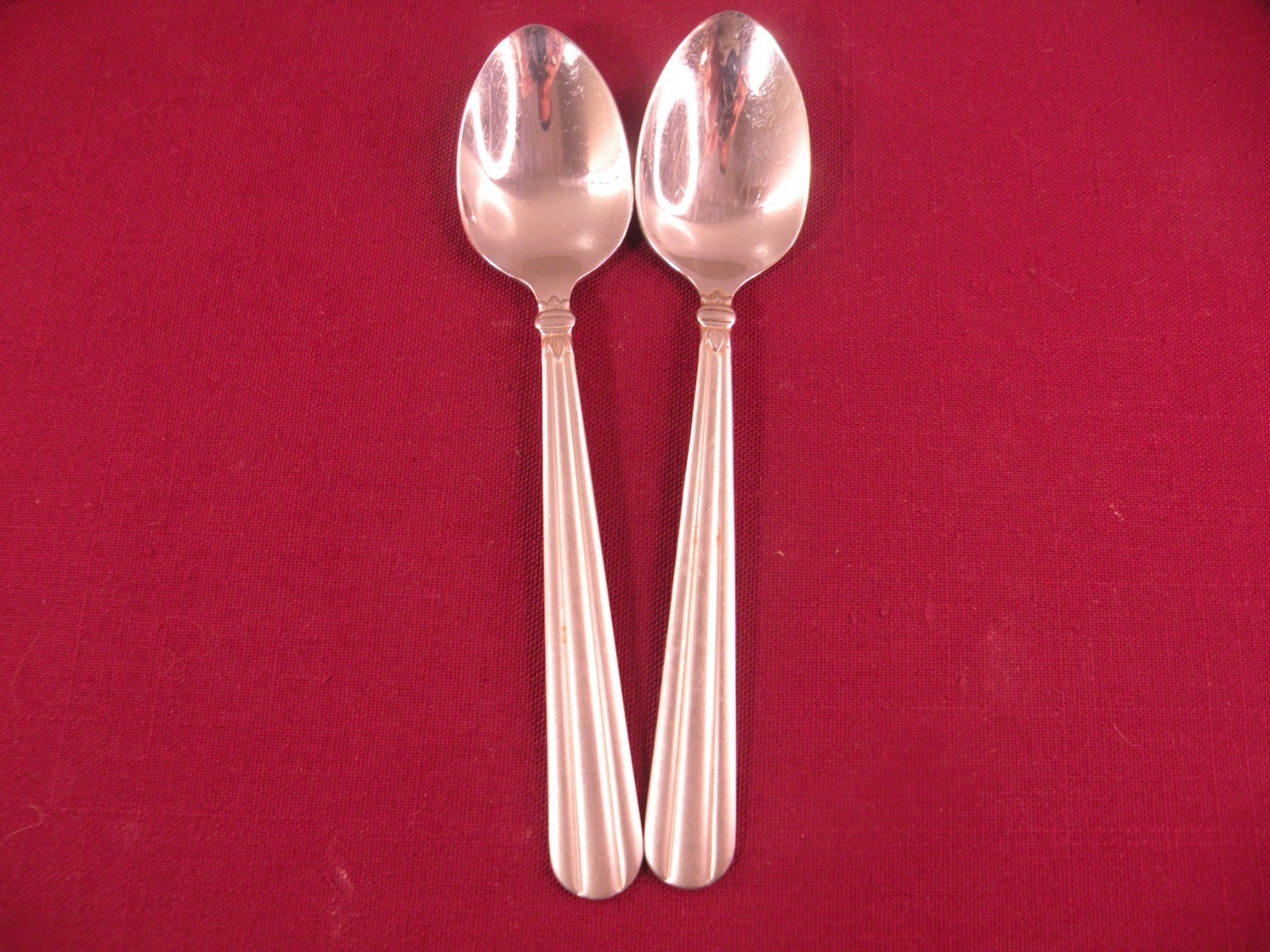 Set Of 2 Teaspoons Tennyson Frosted Oneida Community Stainless Flatware 6 1/8