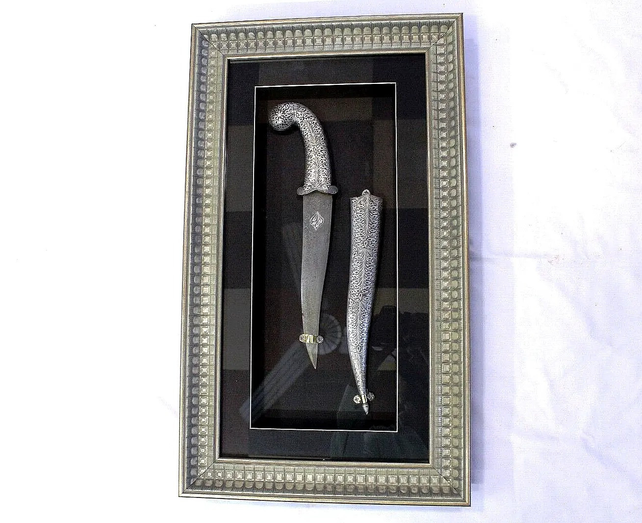 Dagger Framed Knife Frame Silver Display Koftgari Wall Glass Mounted Decor D950