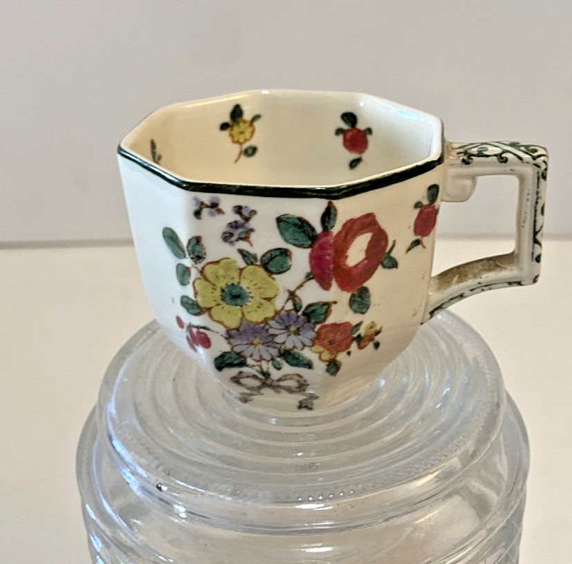 Antique Royal Doulton Old Leeds Sprays Teacup Octagonal Floral China RN 597733