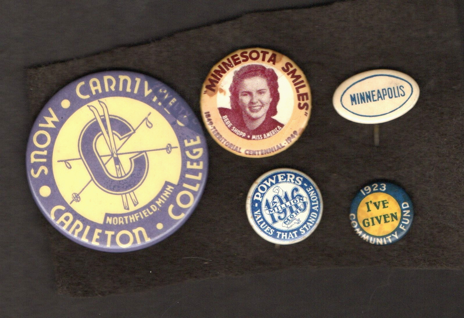 All Minnesota  Advertising Cause College & More Pinback  Buttons Antique Lot