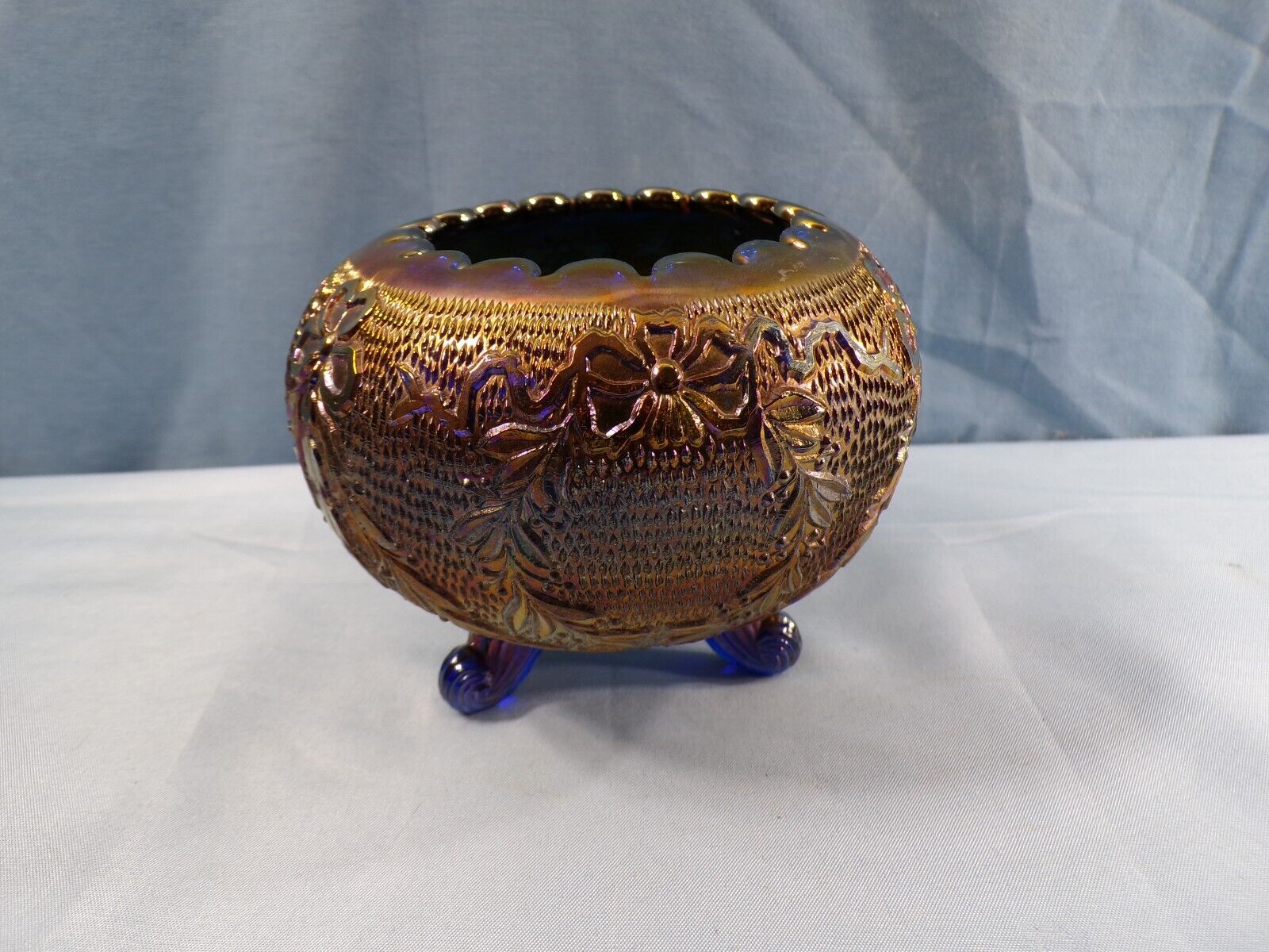 Vintage Fenton Blue Carnival Glass Garland 3 Footed Rose Bowl Vase INV3