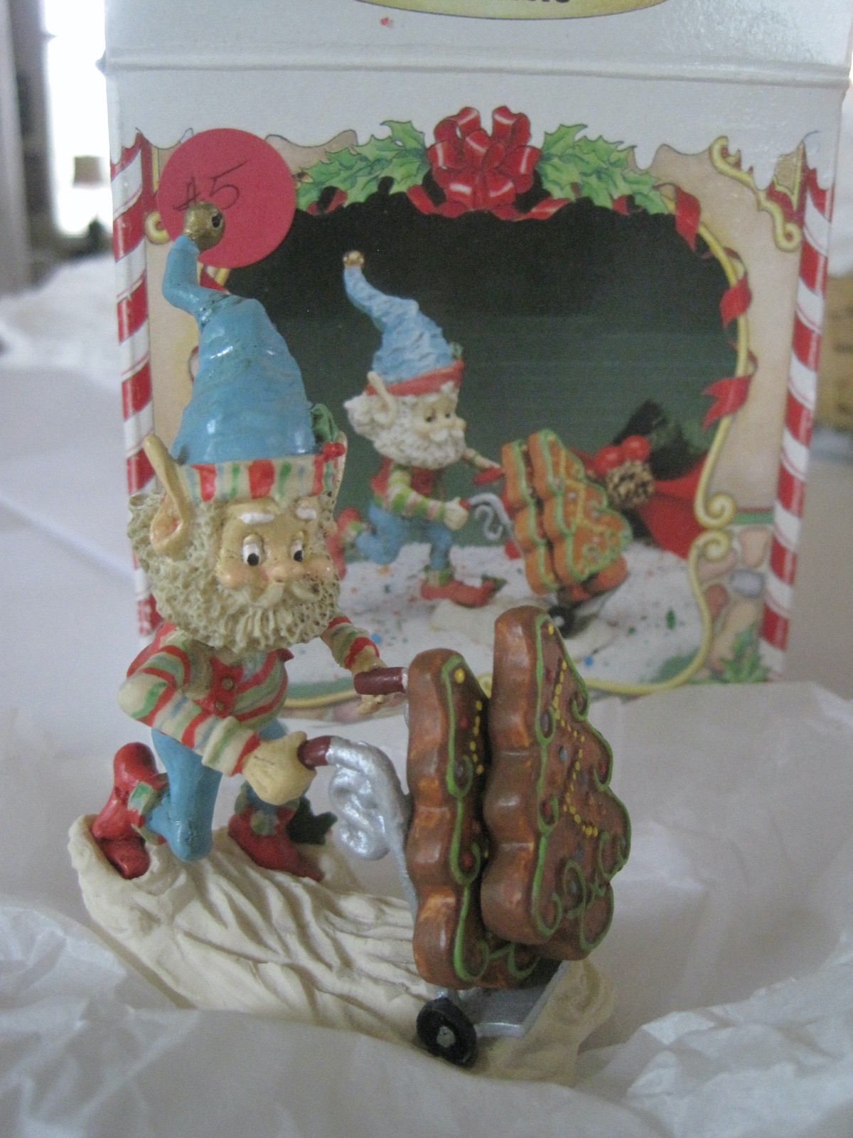 ENESCO North Pole Village Collection Fronsie Medium EUC