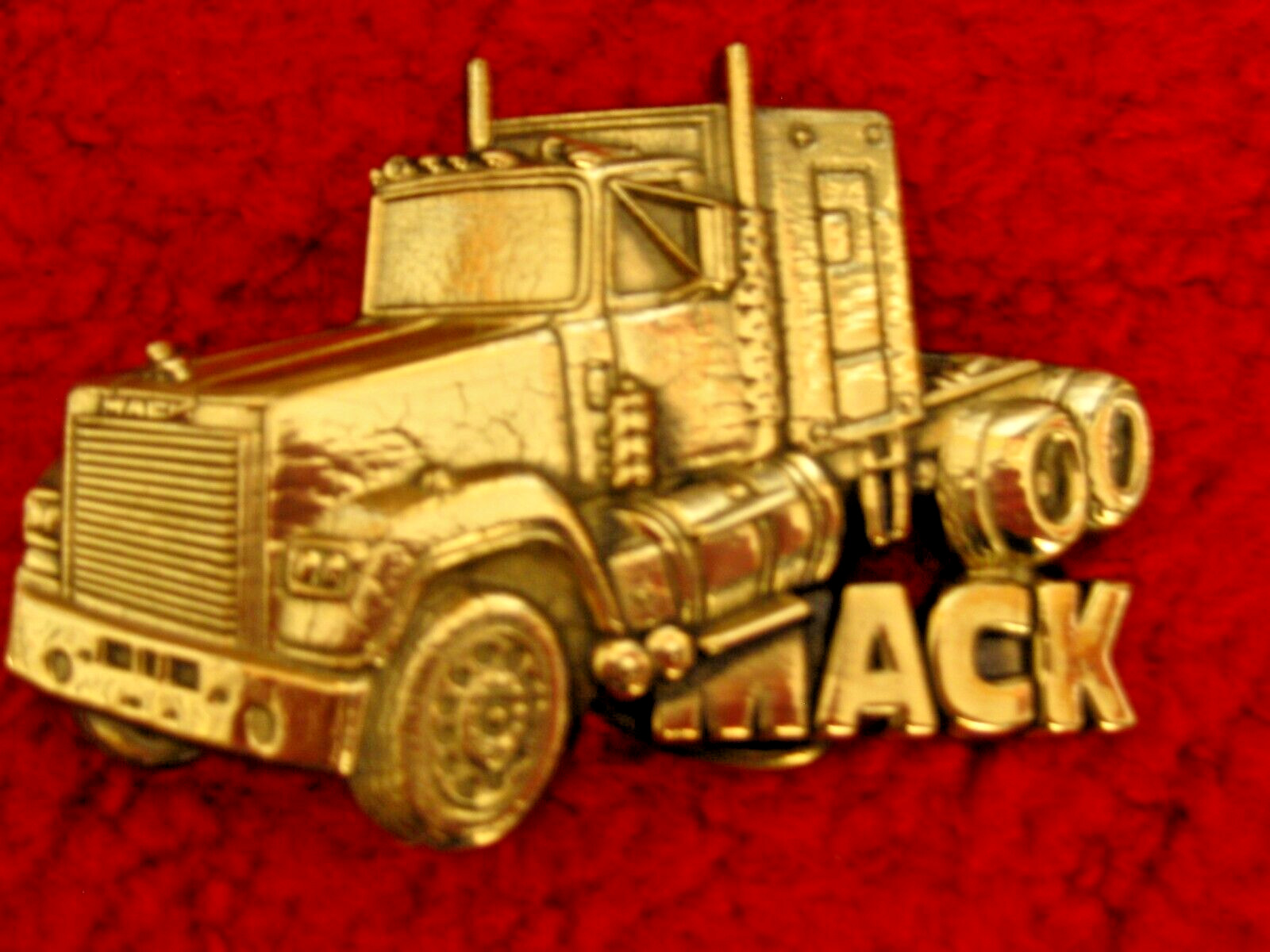 MACK Solid Brass Truck Semi Tractor Trailer 1980 Vintage Belt Buckle