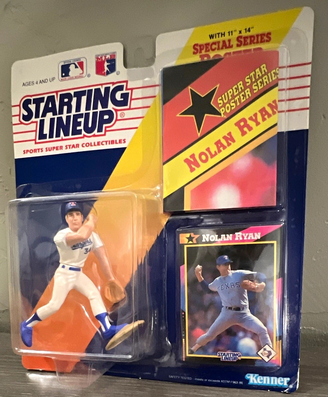 Kenner Starting Lineup Nolan Ryan 1992 MLB Boxed Figure Poster Collector Card