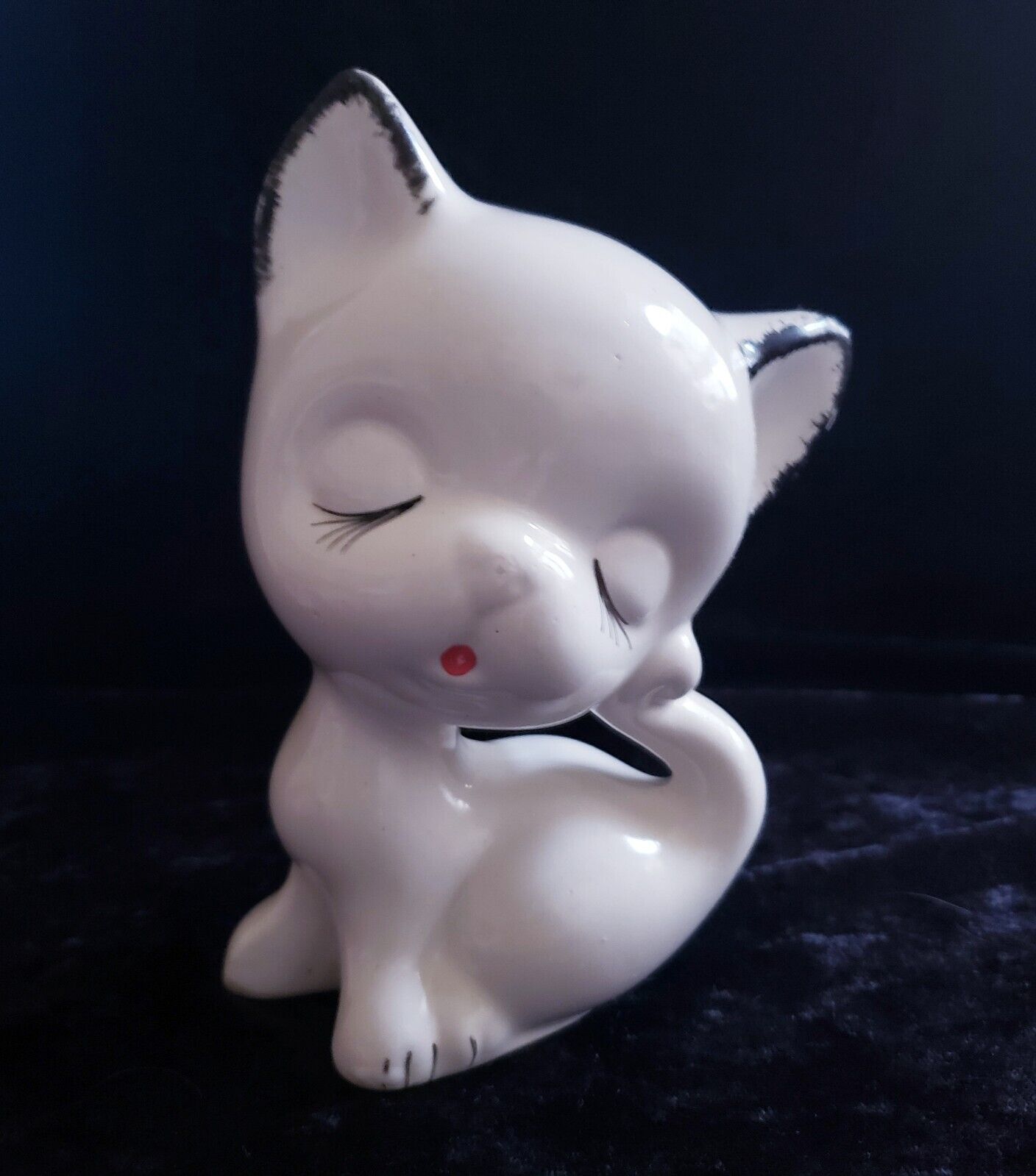 Vintage Kawaii White Porcelain Retro MCM Big Head Kitty Cat Figurine