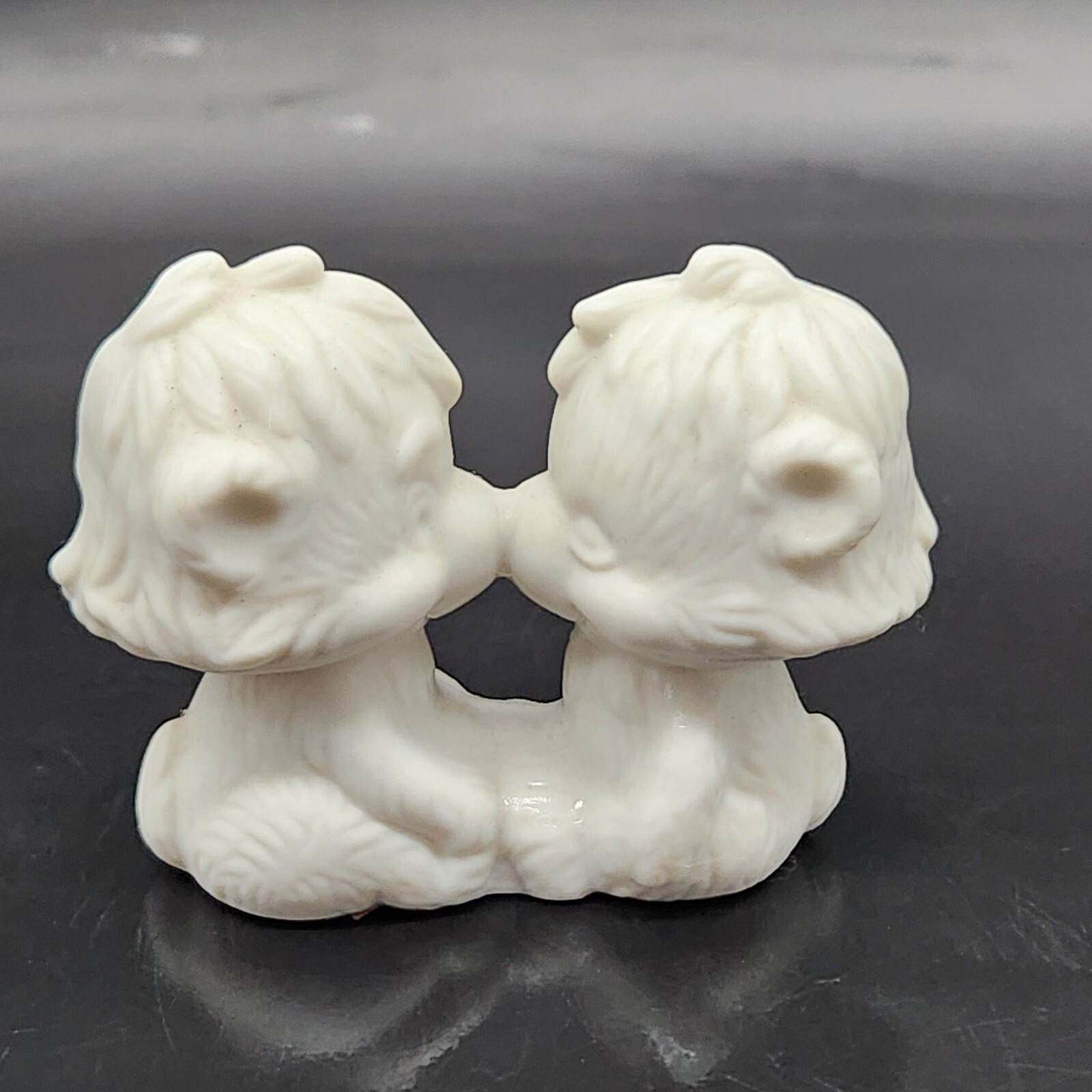 Hallmark White Kissing Bears Figurine Fine Bisque Porcelain Vintage 1975 Hallmark White Kissing Bears Figurine Fine Bisque Porcelain Vintage 1975