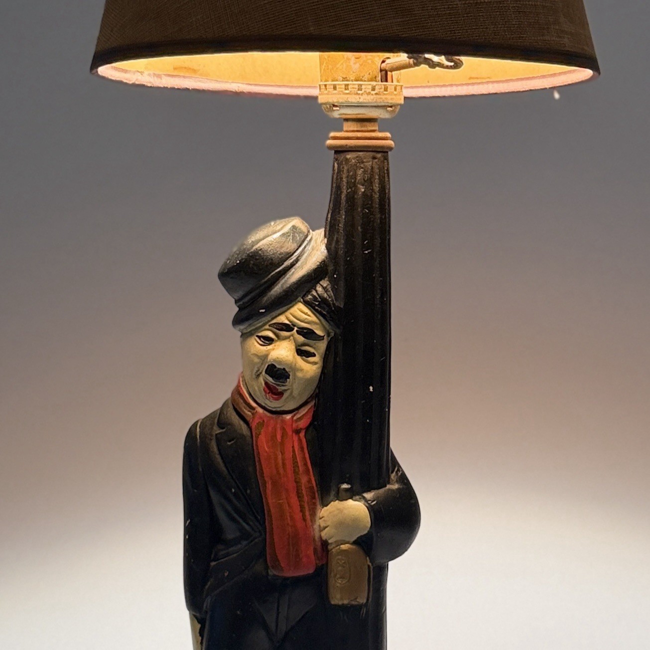Vintage Charlie Chaplin Chalkware Figural Lamp Ashtray Base Original Shade Works