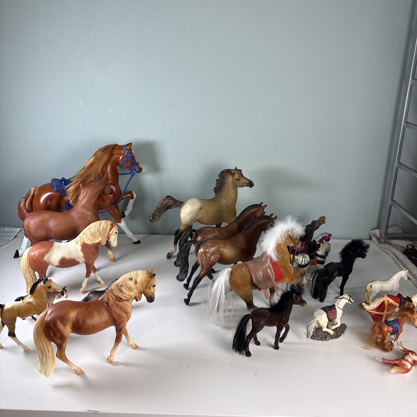 Huge Toy Horse Lot 9 Breyer Horses + 7 Lots Of Various Brands Vintage 1990s