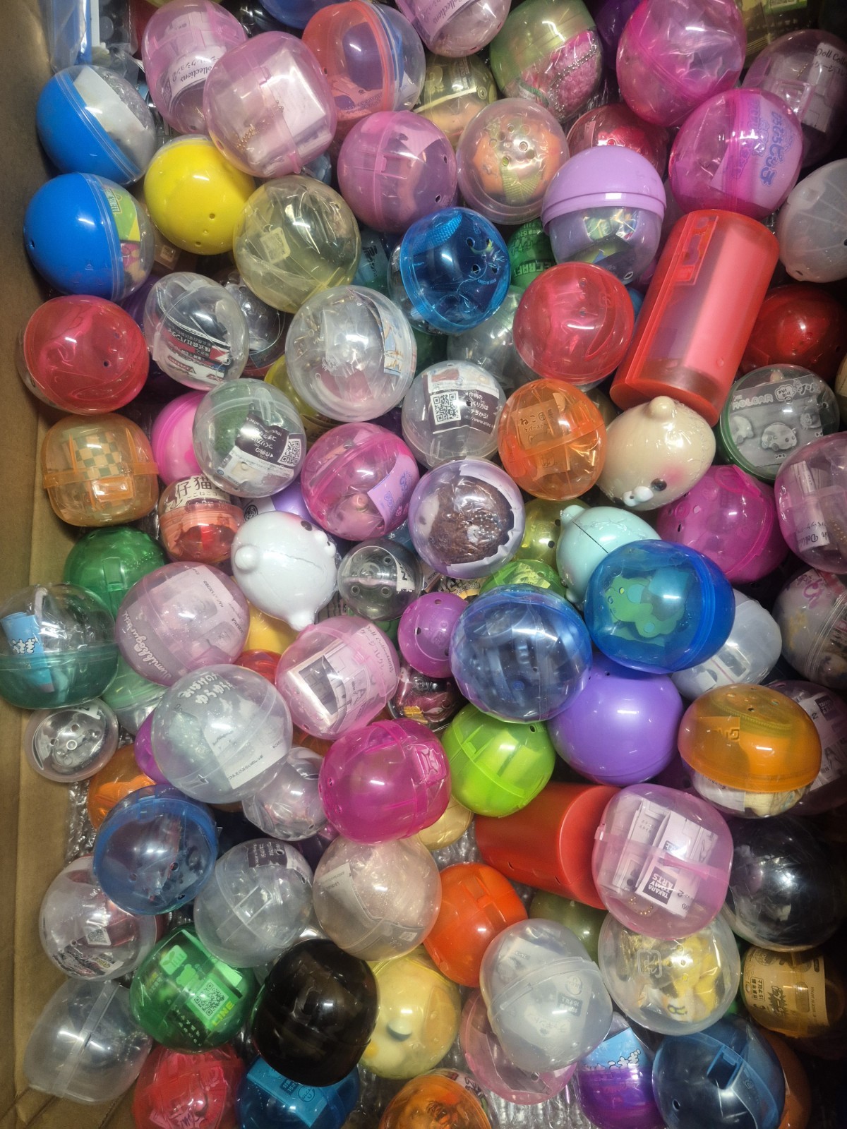 30 Japanese Gashapon Capsules Lot - Sealed Toys & Mini Collectibles - Japan