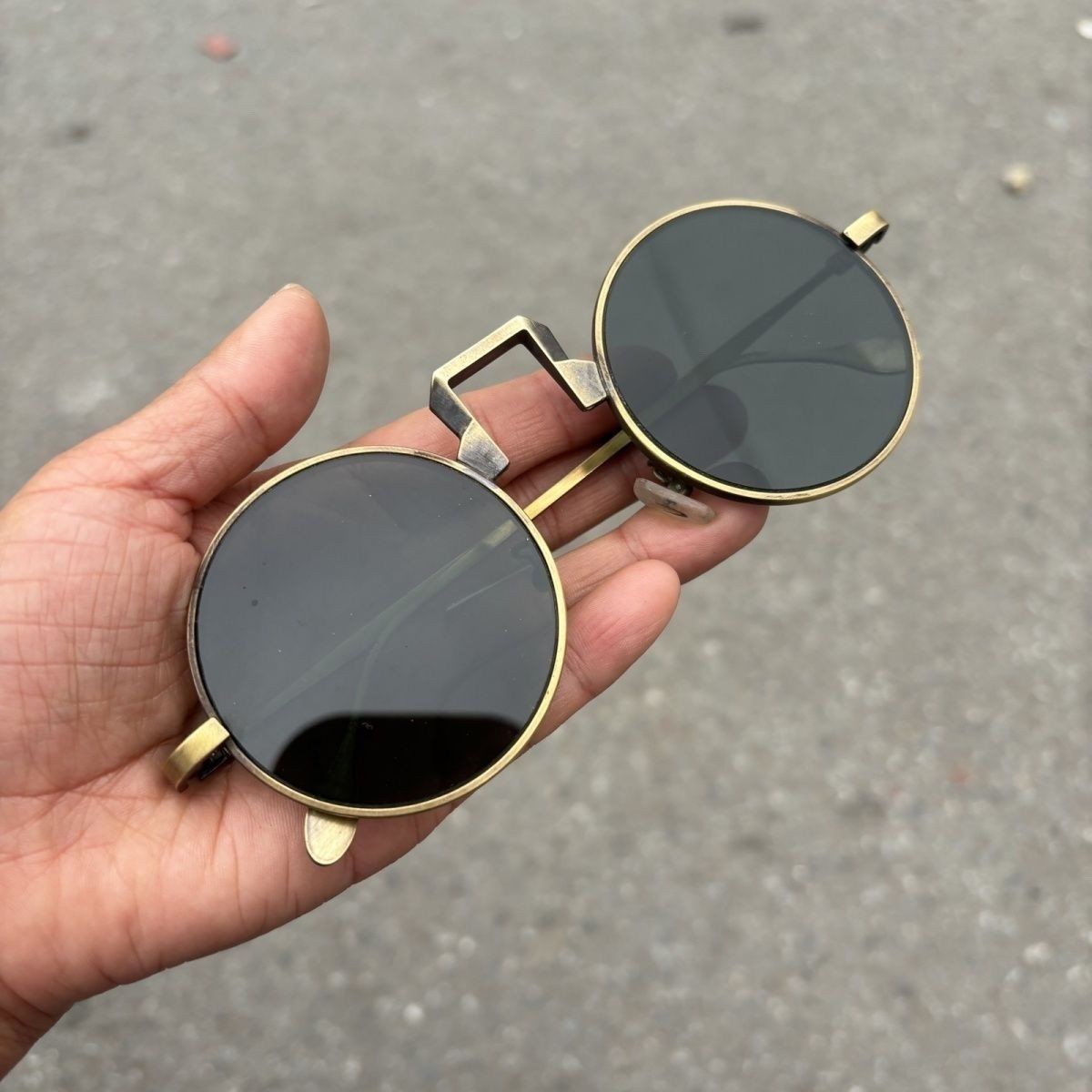 Round Vintage Style Sunglasses Crystal Frame Retro Costume Eyewear Old Glasses