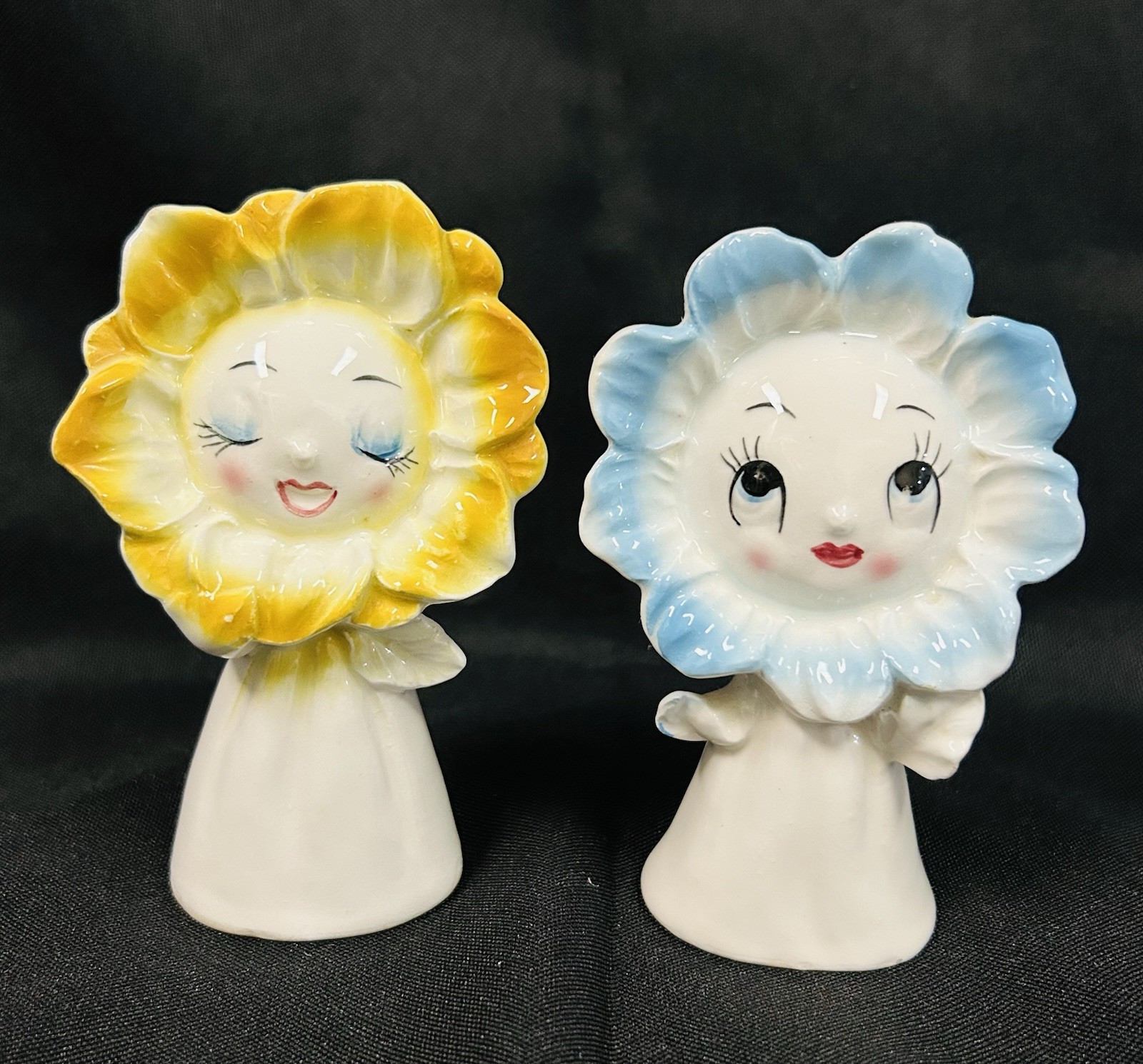 Rare VTG Japan Anthropomorphic Flower Face Ceramic Salt & Pepper Shakers 4”