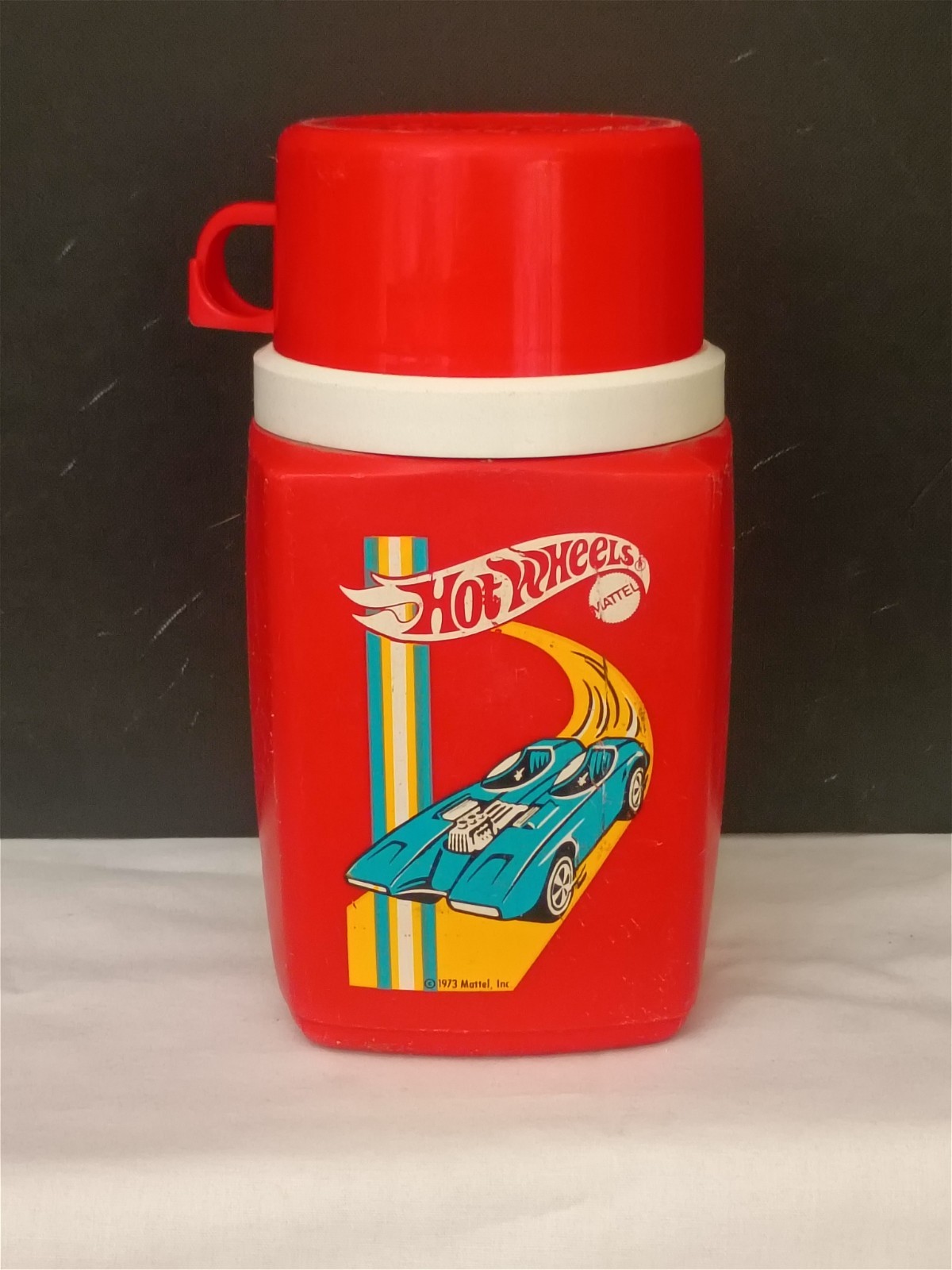 Vintage 1972 Hot Wheels Redline Plastic Thermos Mattel Car Track Drag Racing