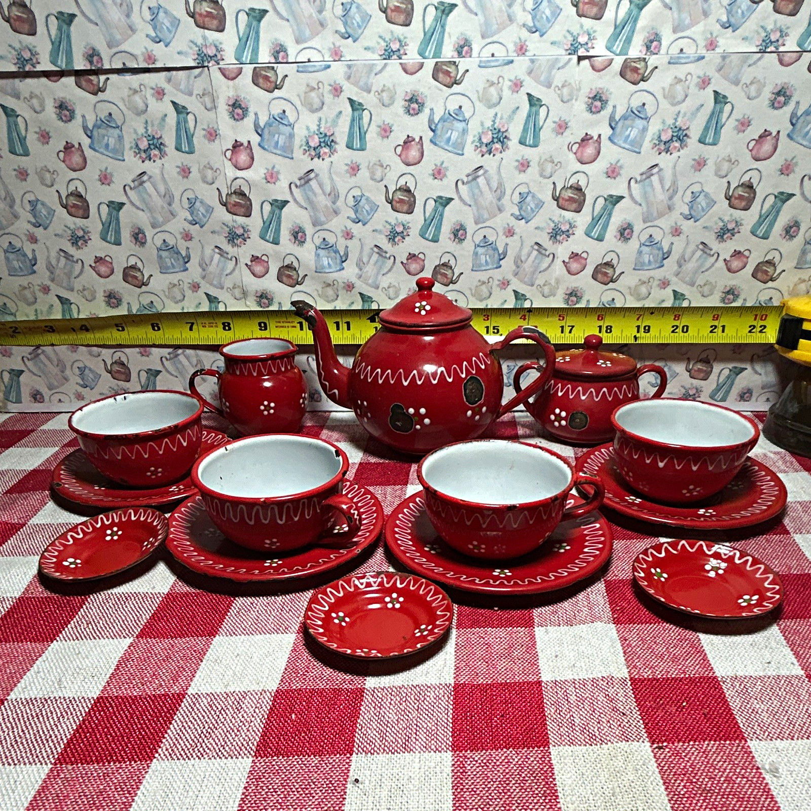 Bernard Red/White Glossy Enamel Floral Tea Set 13 Pc 2.25 Cup, 4 Cups(104)