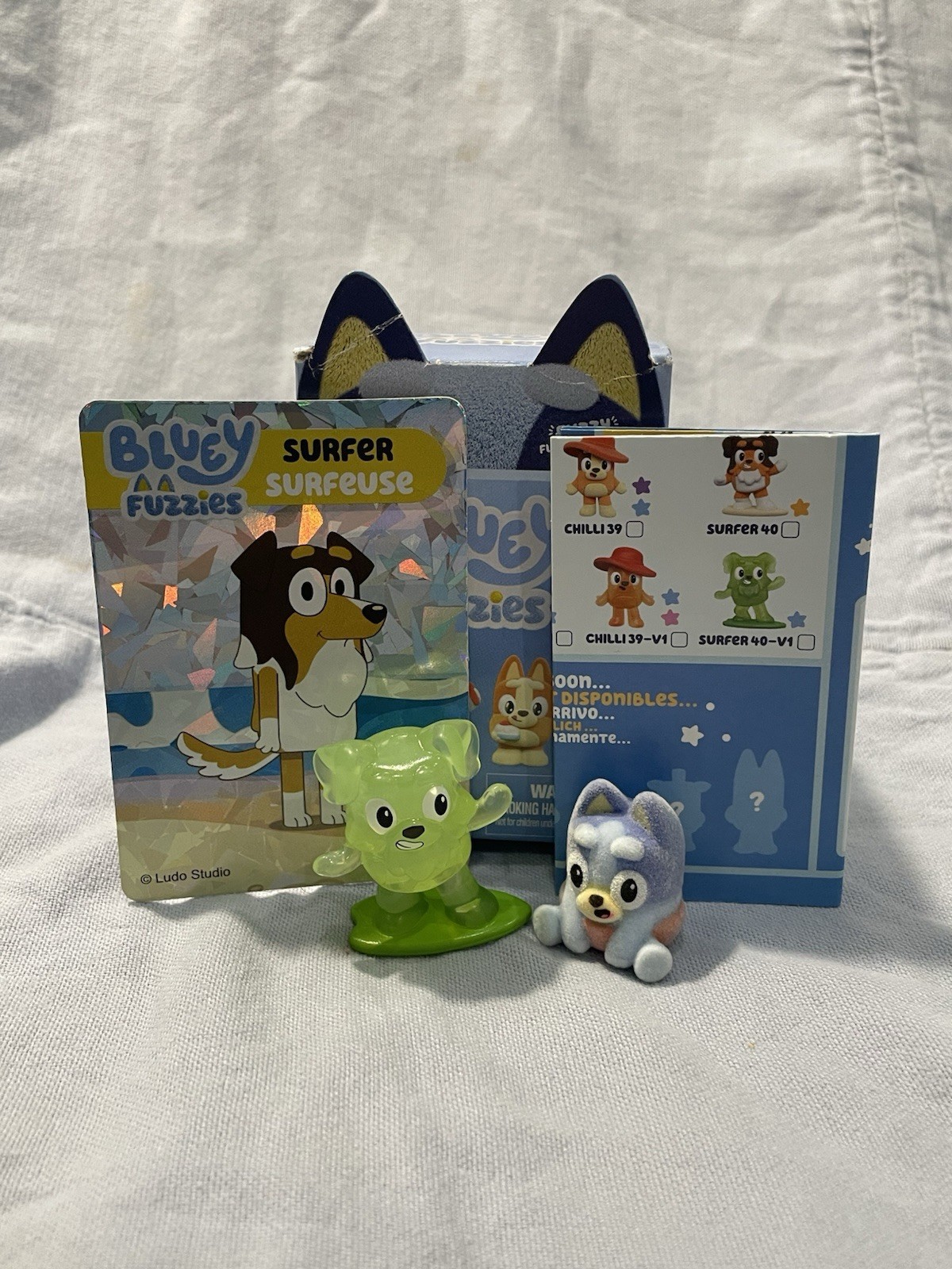 NEW Bluey Fuzzies Surprise 2 Pack Series 1 Flocked Mini Figures - Surfer Bluey
