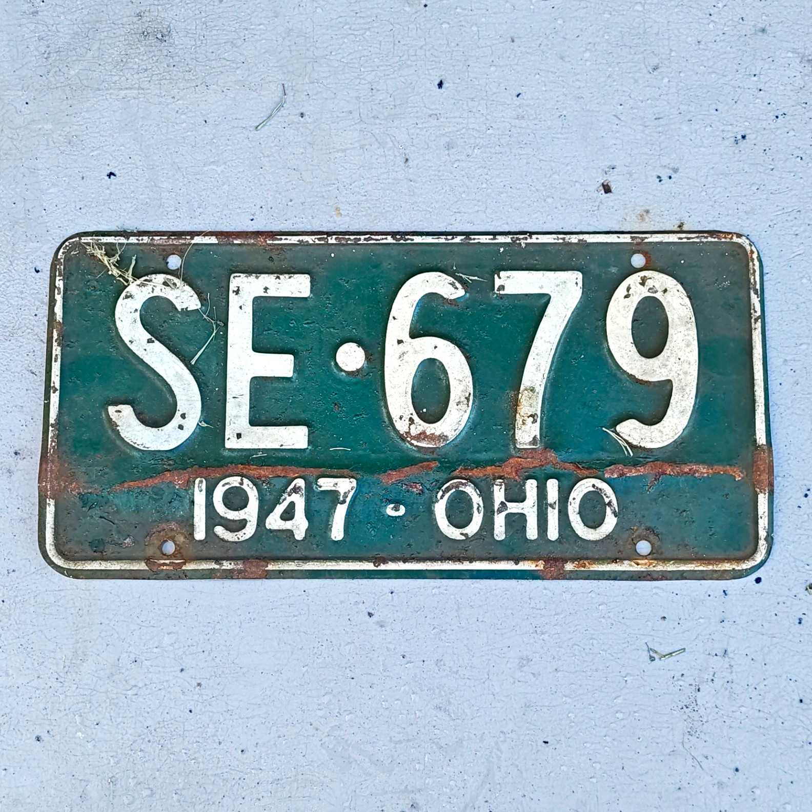 Vintage 1947 Ohio License Plate Tag SE-679 Ohio Plate Tag
