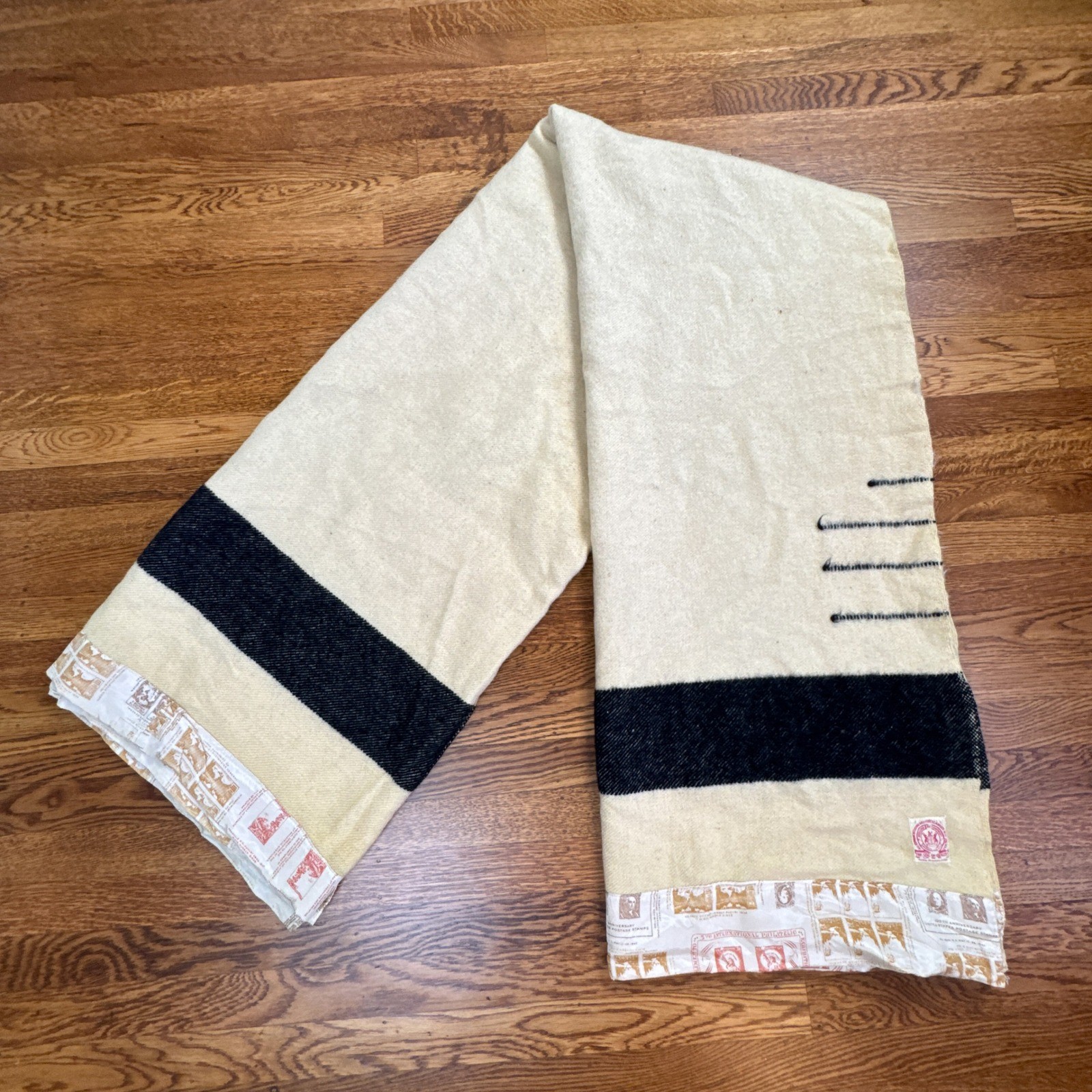 Vintage Hudson's Bay 3.5 Point Wool Blanket Cream Black Stripe Twin AS IS READ Vintage Hudson's Bay 3.5 Point Wool Blanket Cream Black Stripe Twin AS IS READ