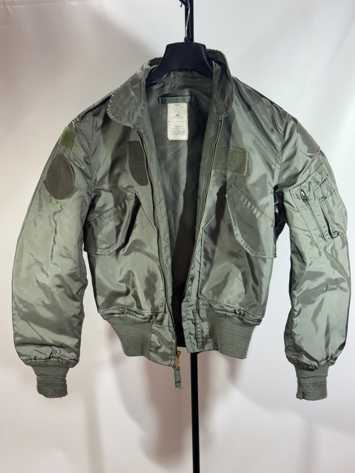 1970s US Military Alpha Industries CWU-36/P Flight Jacket Scovill Gripper size M