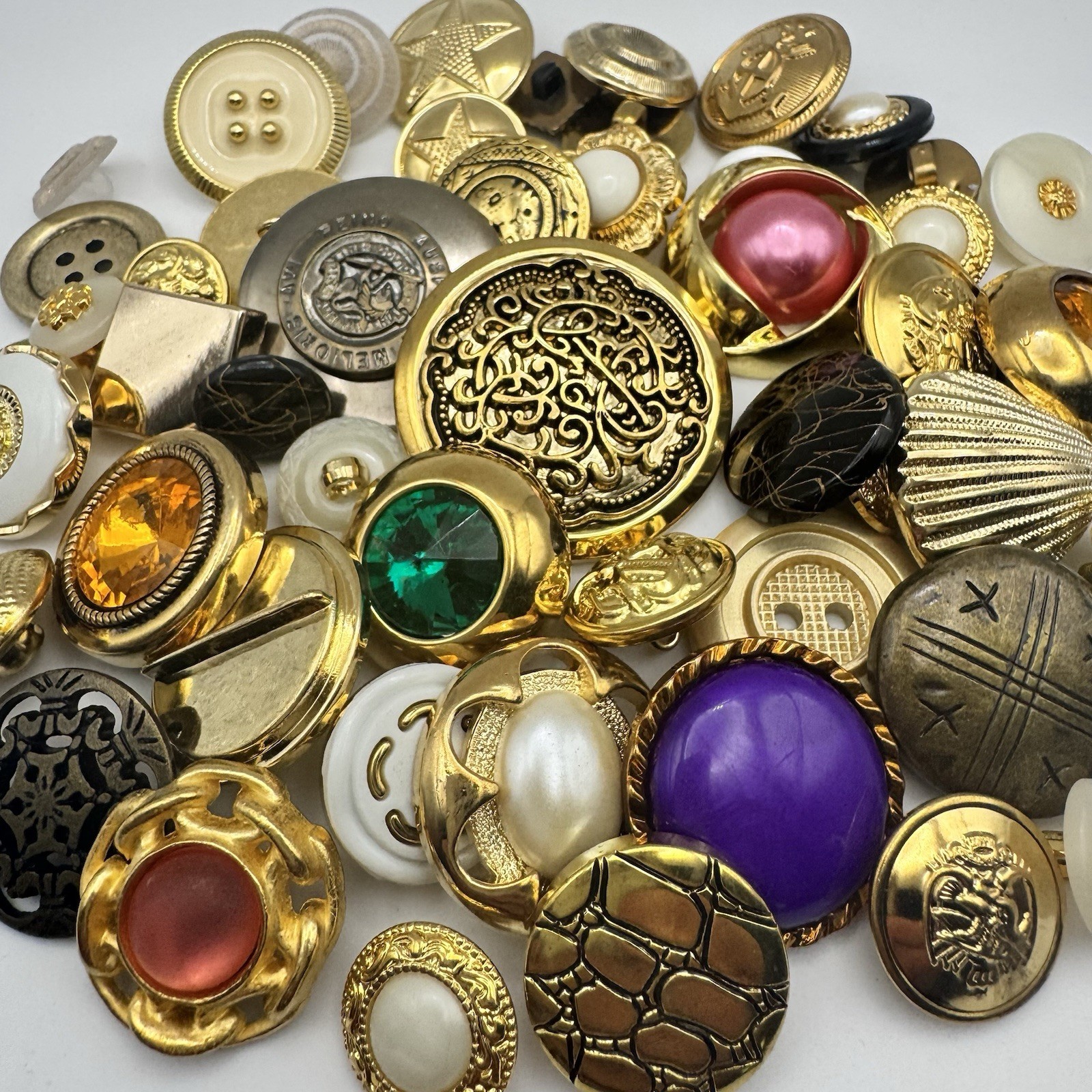 50 Best Premium MIXED LOT All Kinds Of GOLD & ANTIQUE GOLD Buttons All Sizes