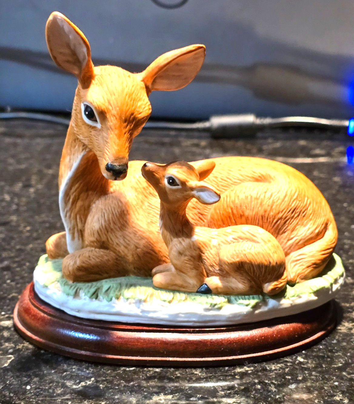 Vtg Homco 1441 Mother Deer Doe & Fawn Figurine Porcelain Collectible CottageCore