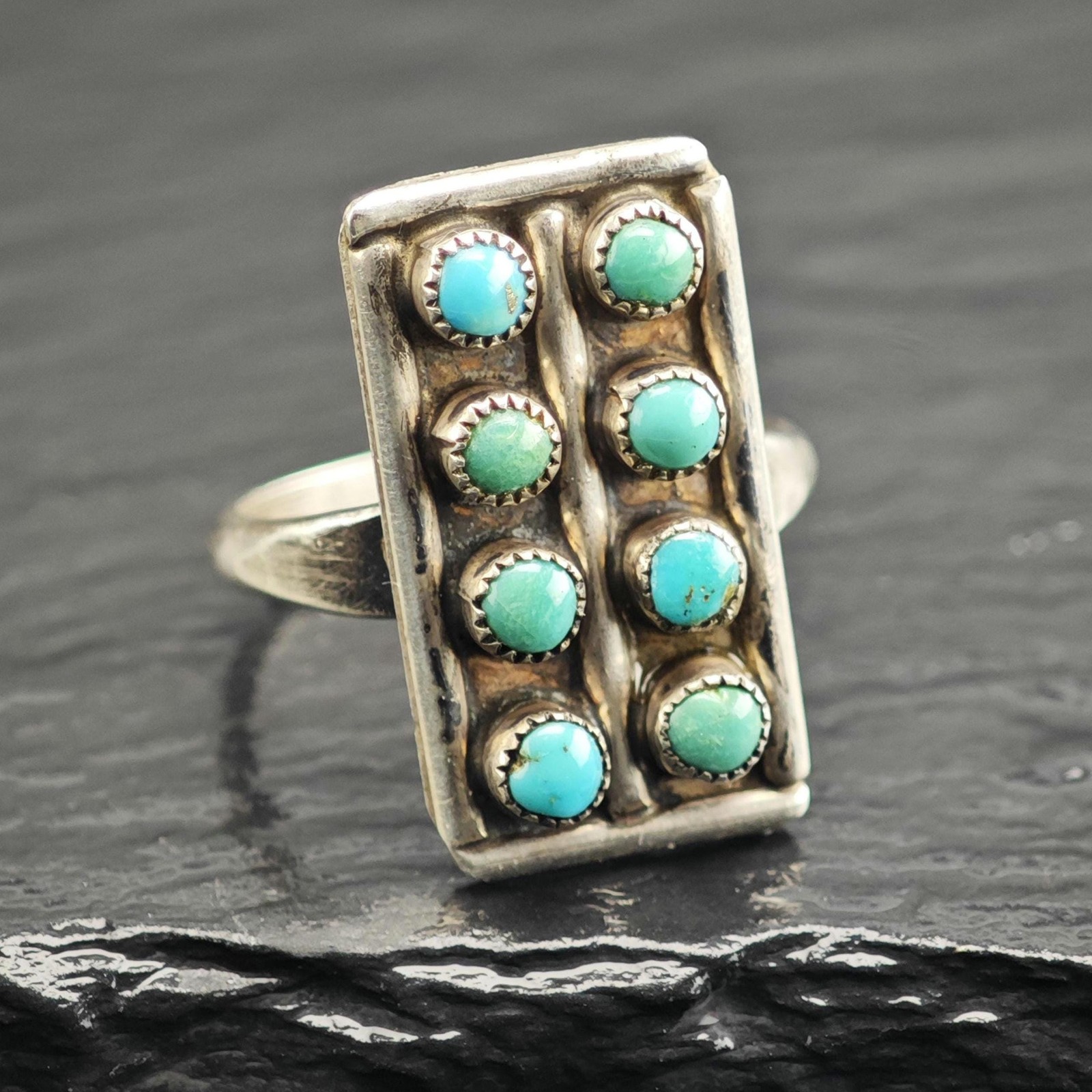 Zuni Petit Point Turquoise Rectangular Sterling Silver Ring Sz 7 3/4 R6644
